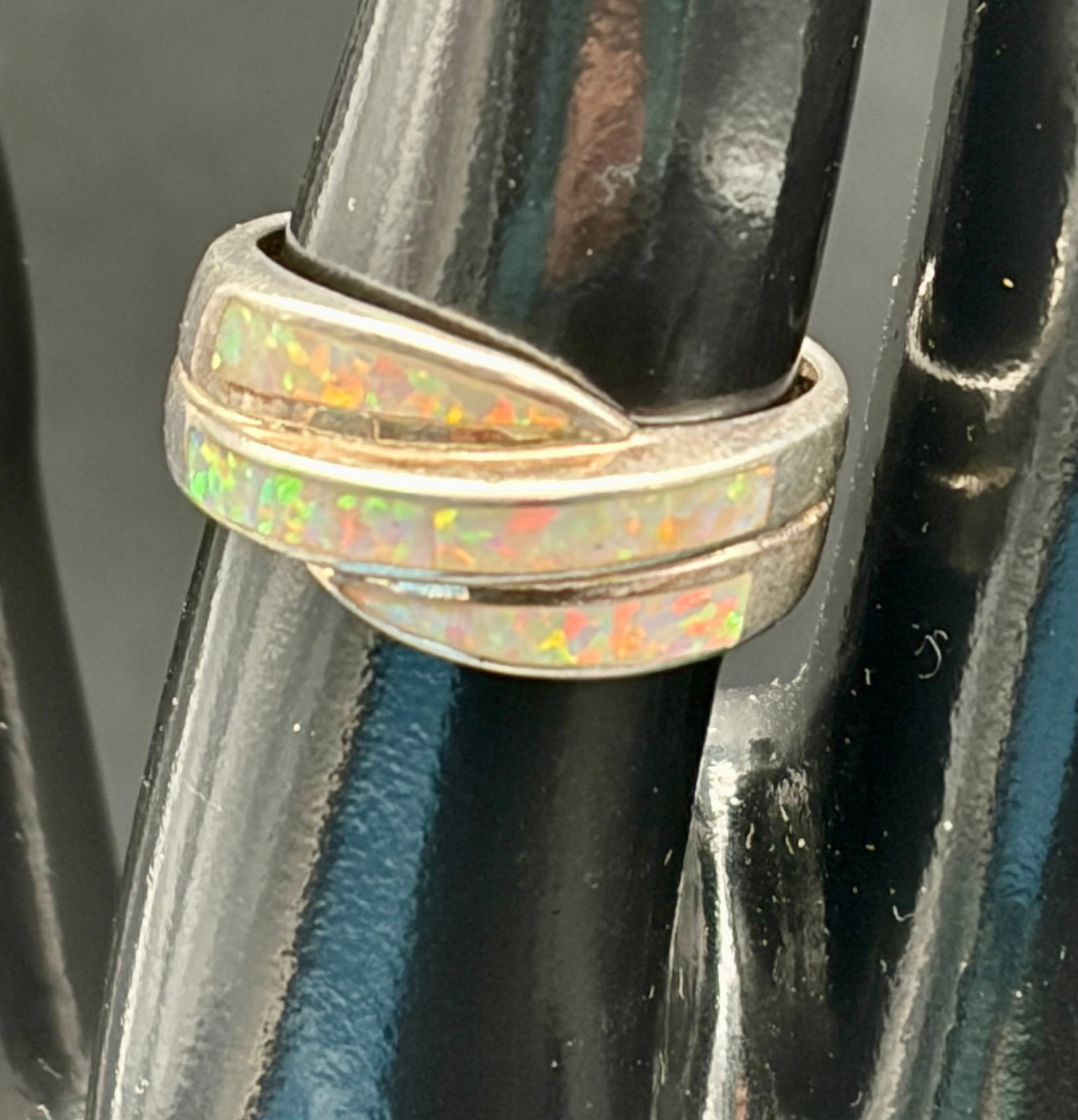 3.9g Sterling Silver 925 White Opal Inlay Ring (1 of 8)