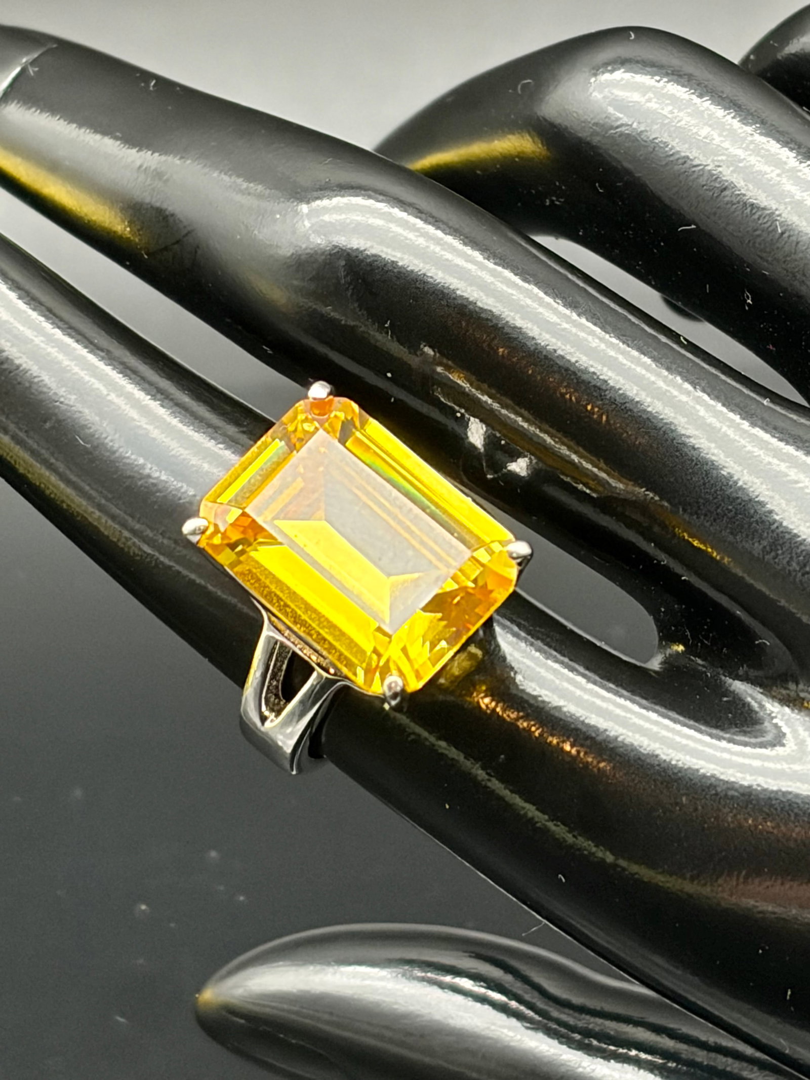 12.0g Sterling Silver Yellow Citrine Statement Ring (1 of 7)