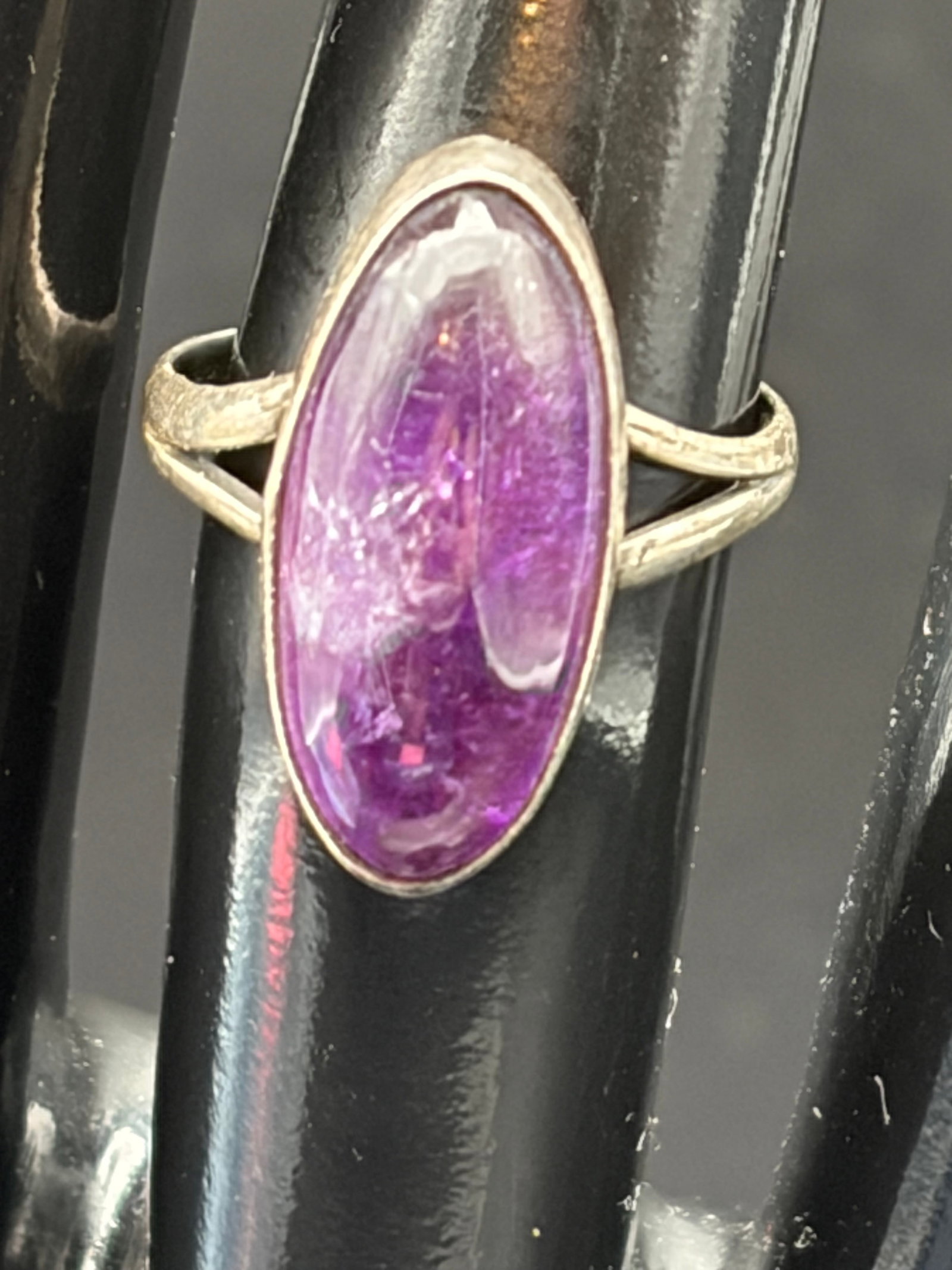 3.5g Sterling Silver Purple Stone Ring Vintage (1 of 6)