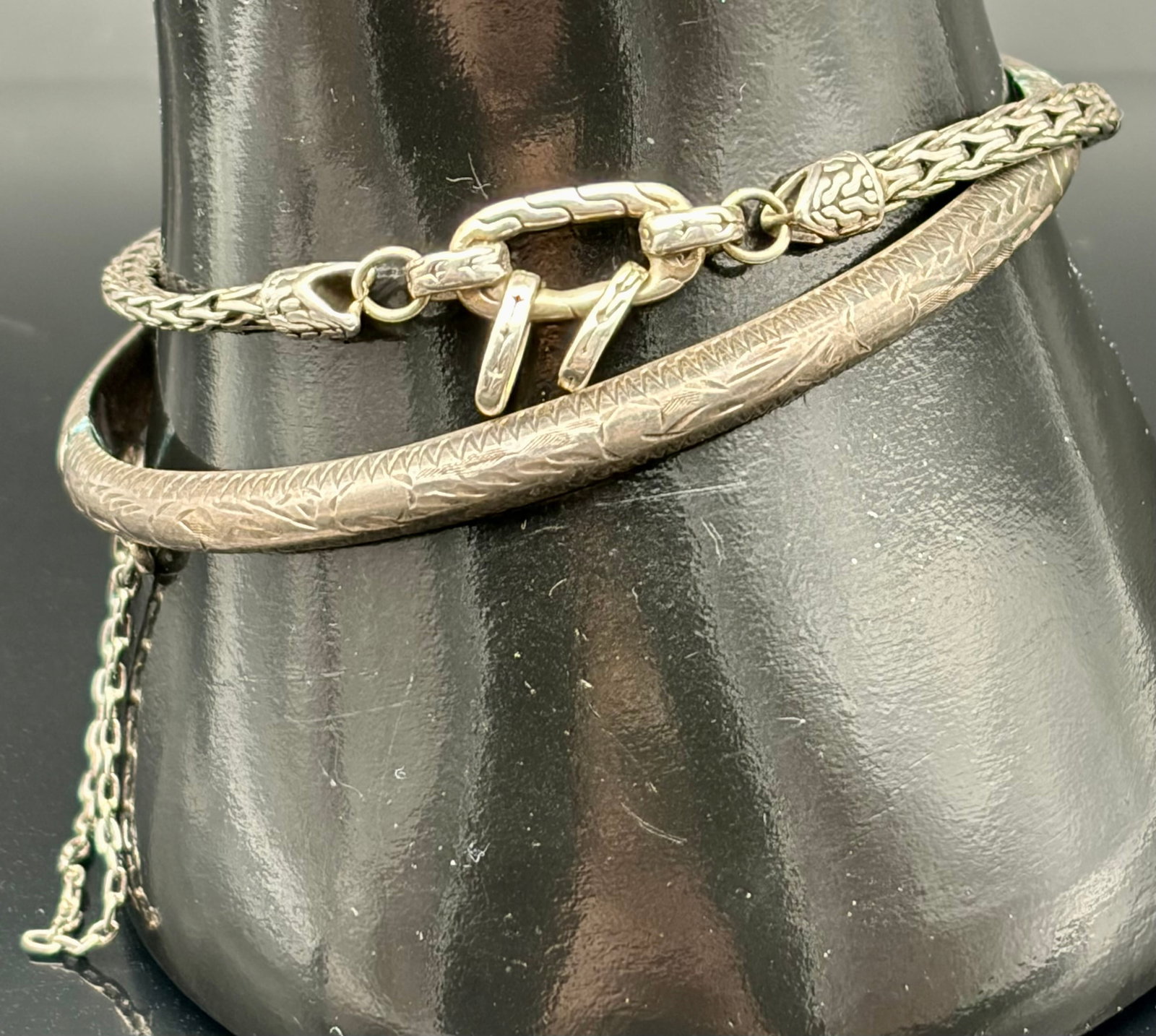 15.7g Vintage Sterling Silver Engraved Hinged Bangle Bracelet (1 of 10)