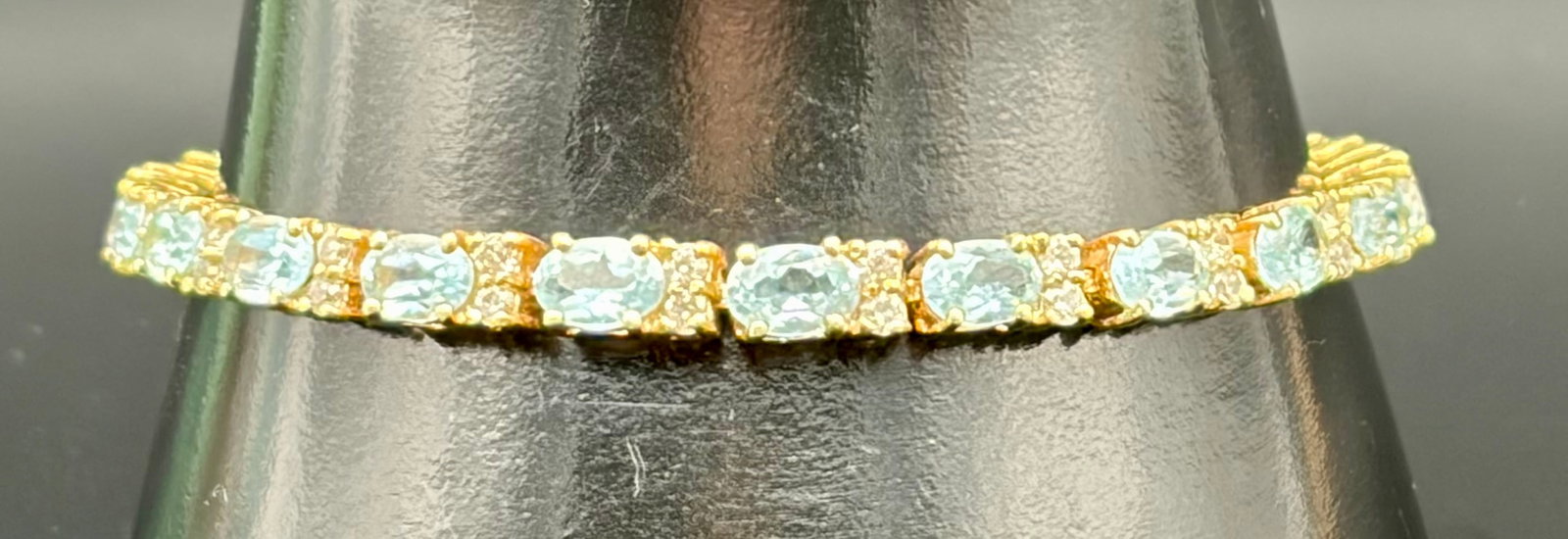 12.2g Blue Crystal Tennis Bracelet (1 of 5)