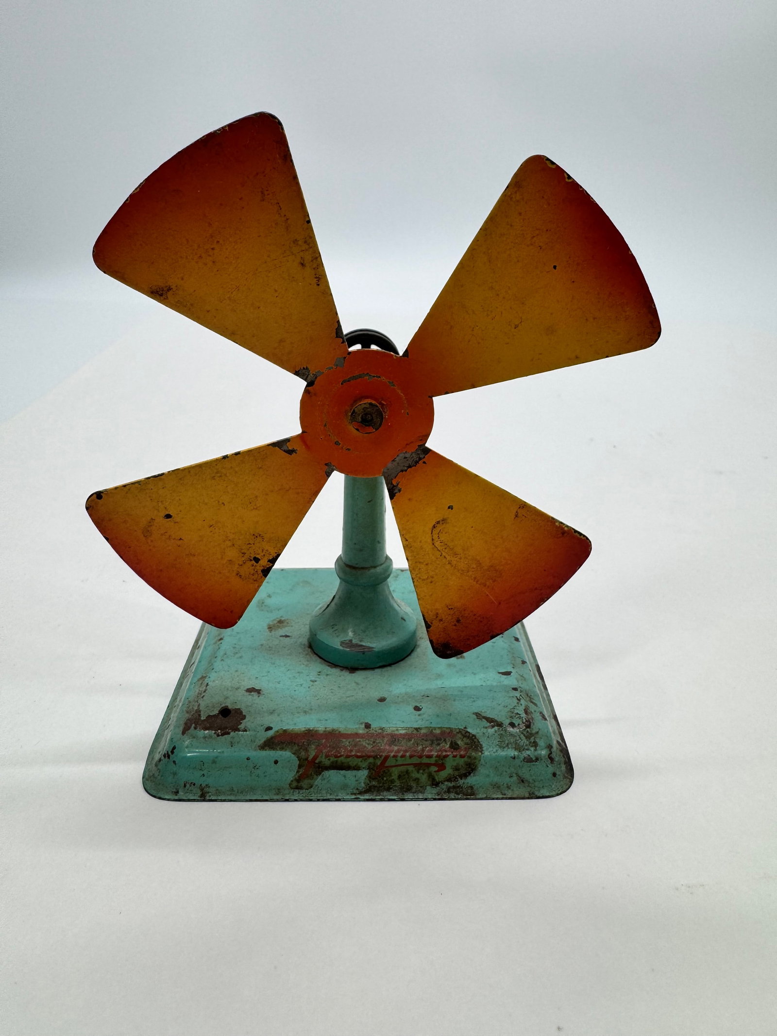 Vintage Marx Battery Powered Toy Fan (1 of 8)