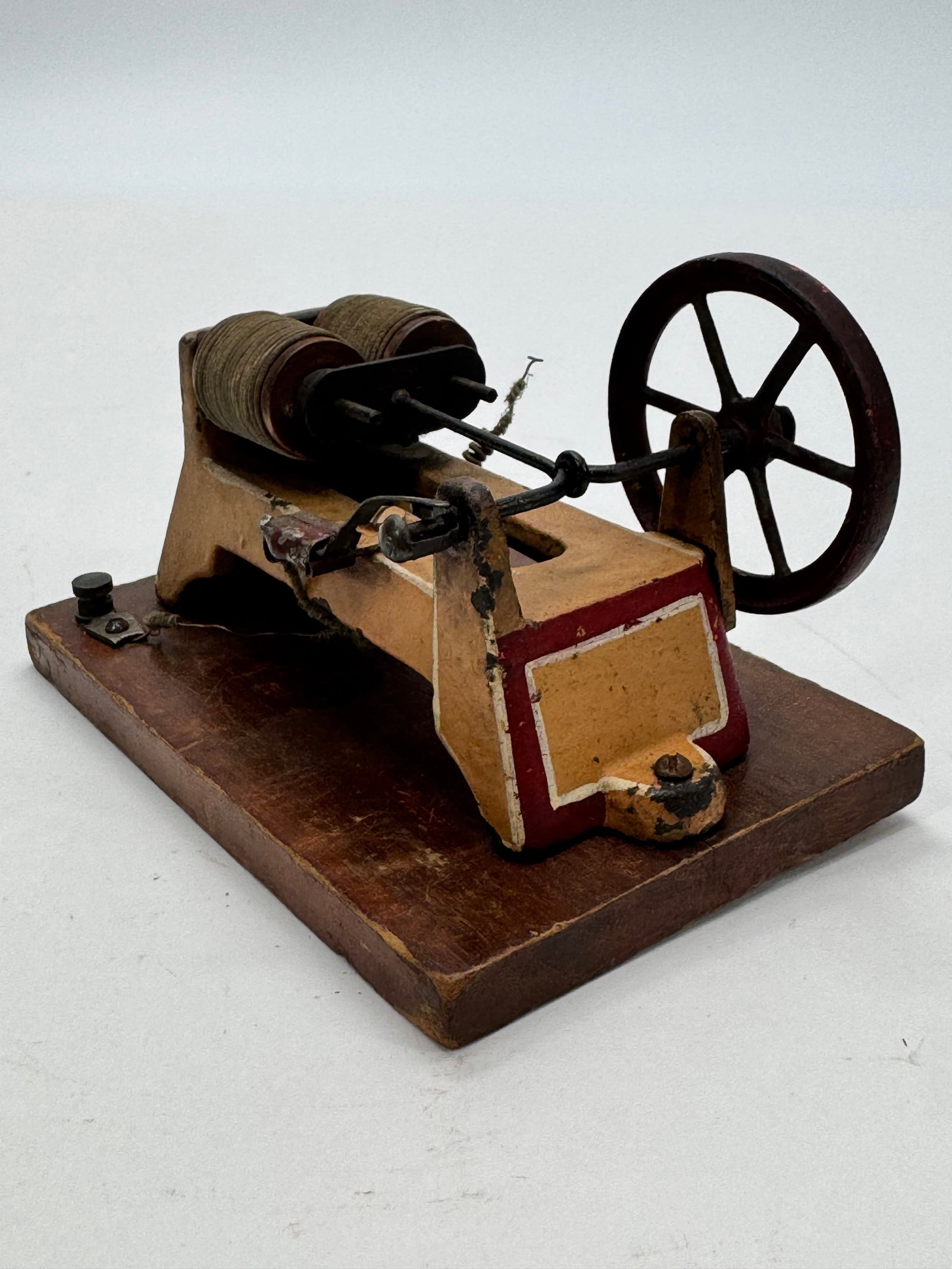 Antique Demonstration Electromagnet Motor on Wooden Base (1 of 7)