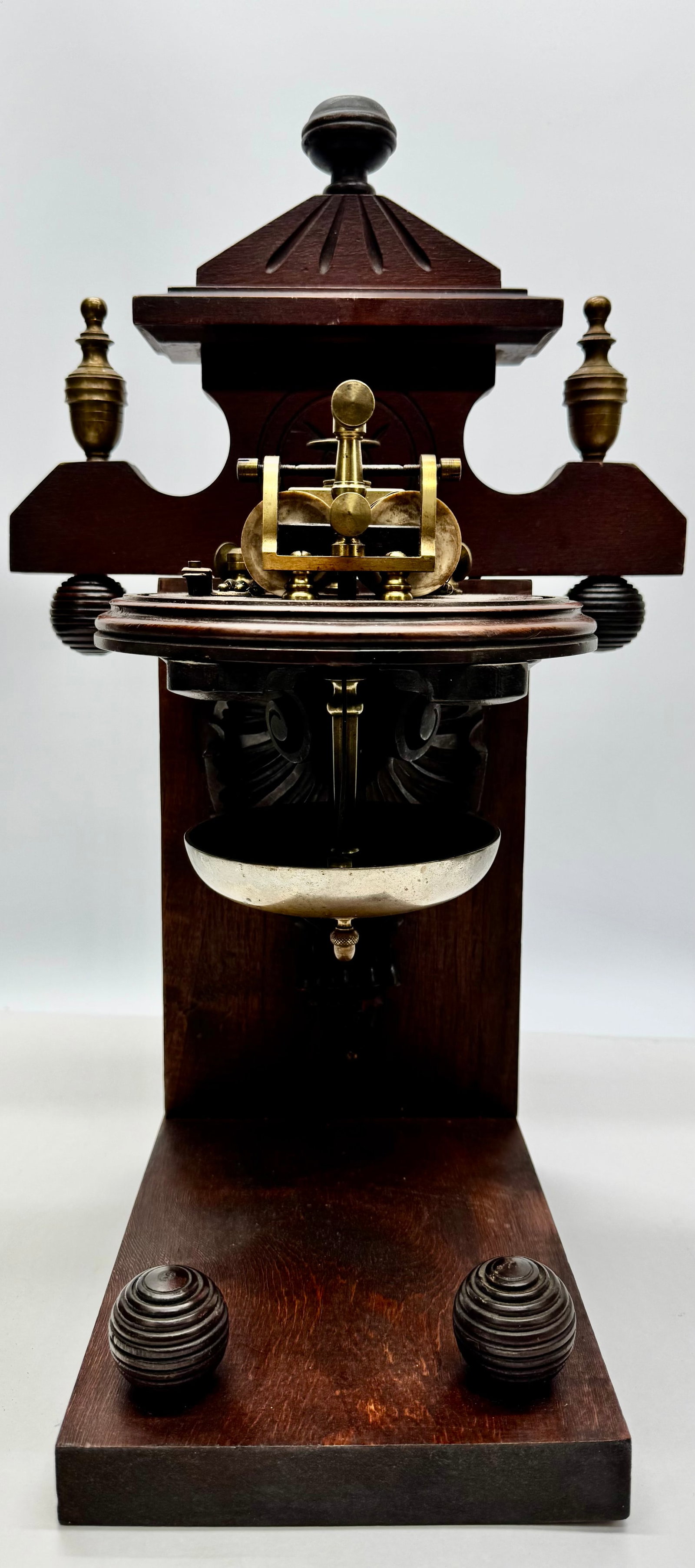 Rare Antique Victorian Oak Electric Doorbell Annunciator Bell c. 1890–1910: An impressive antique Victorian electric doorbell or annunciator housed in an ornate quarter-sawn oak case with decorative brass hardware. The interior features twin electromagnetic coils, an armature