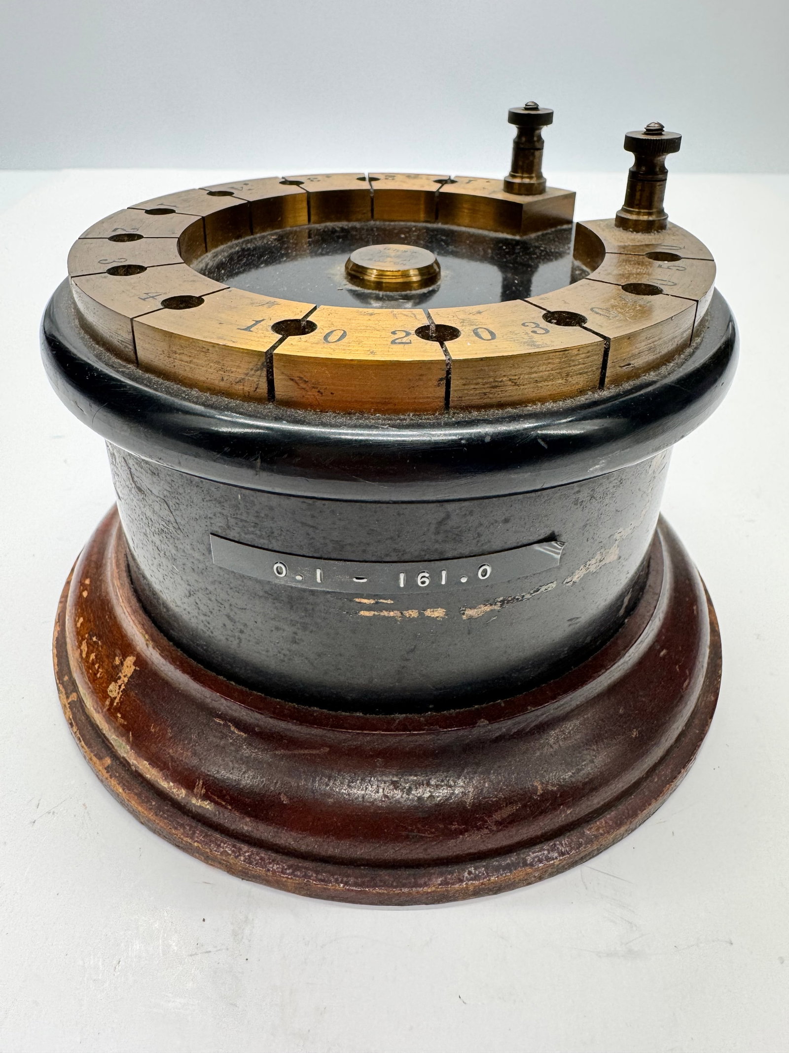 Antique M.F.R.’S Boston Plug Resistance Box Rheostat Electrical Instrument (1 of 7)