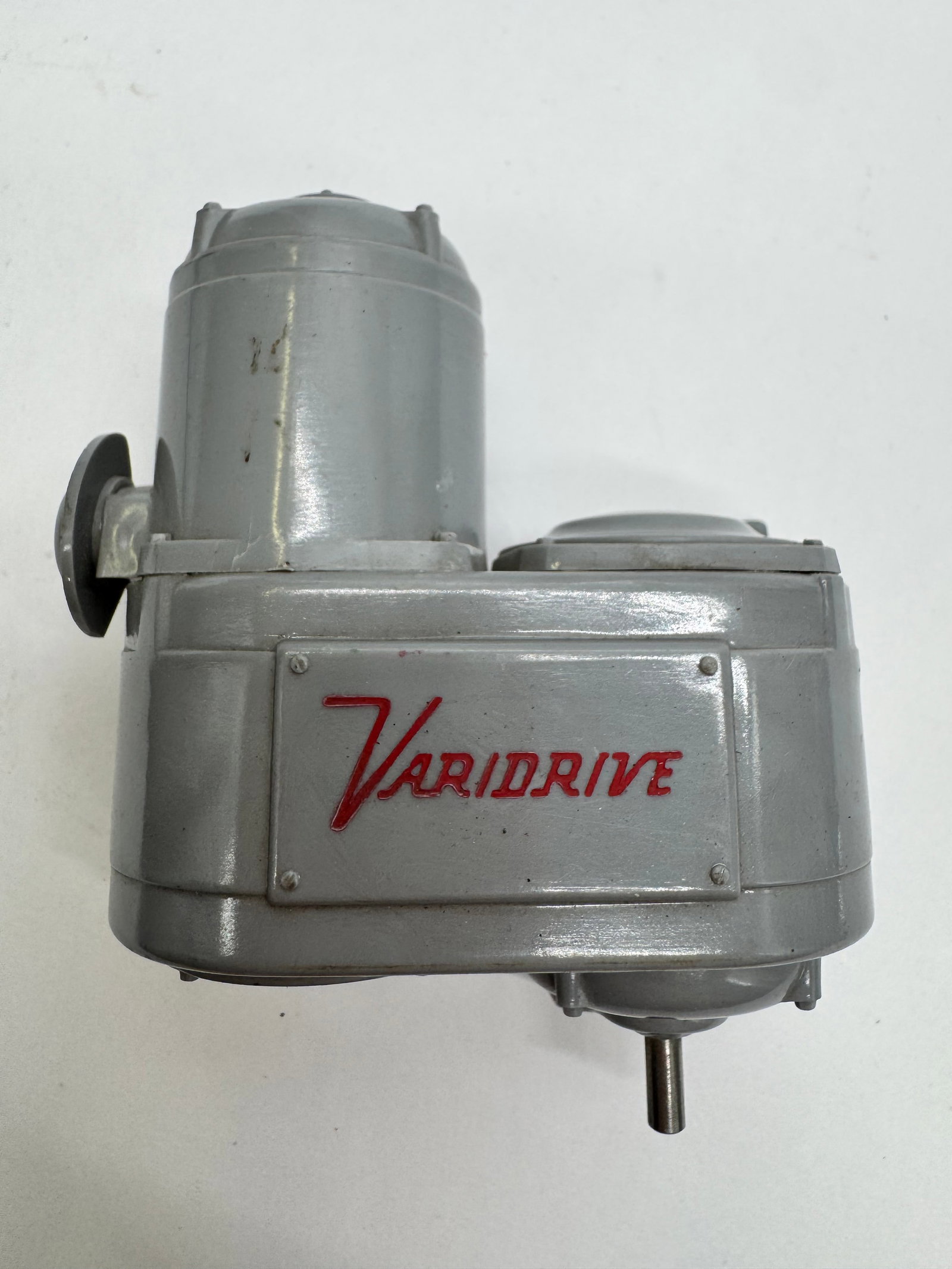Vintage U.S. Electrical Motors Varidrive Salesman Sample Display Model: Vintage U.S. Electrical Motors Inc. Varidrive salesman sample or display model. Cast metal construction with original gray finish and red “Varidrive” logo. Features embossed markings for the c