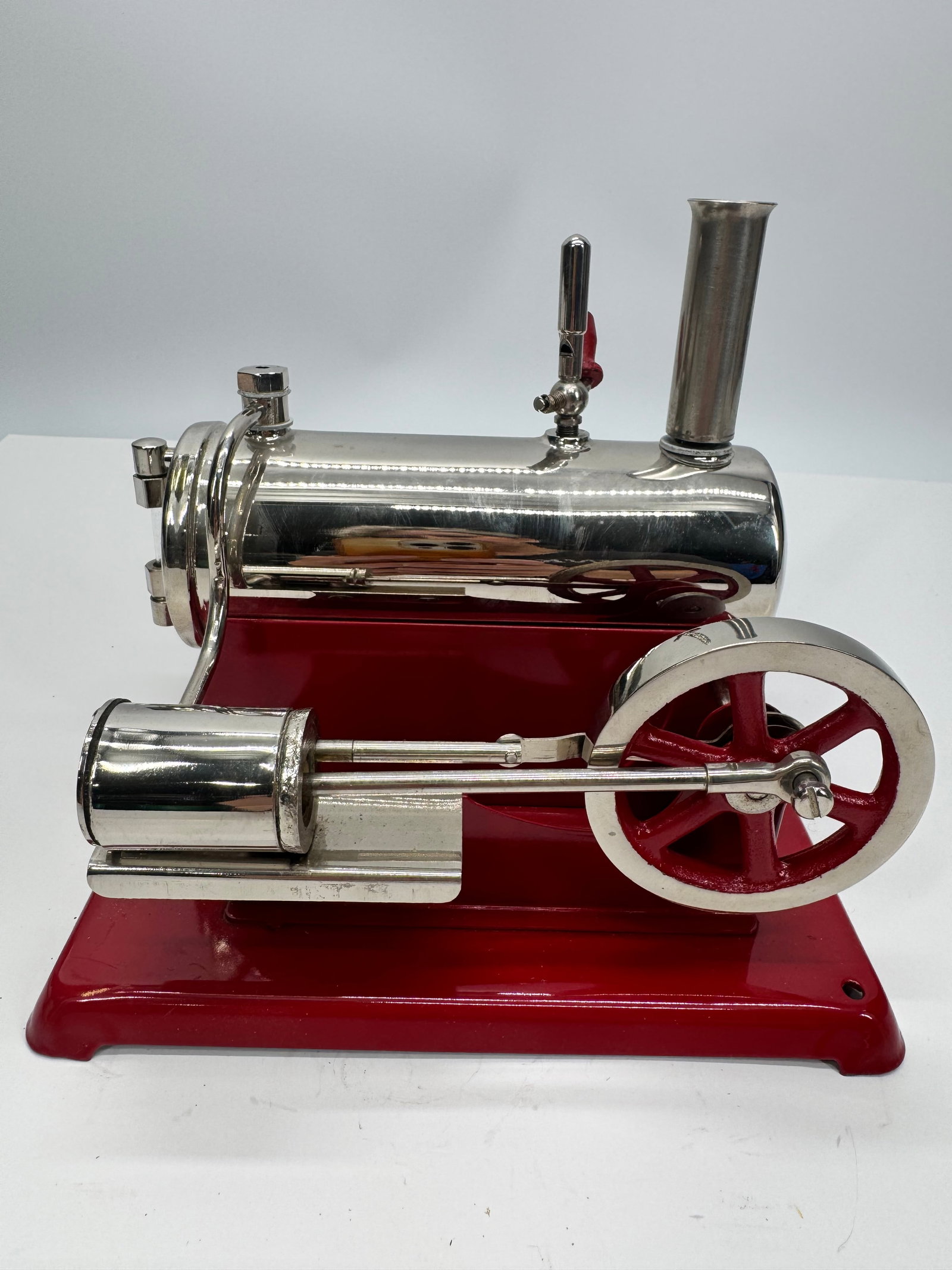 Vintage Empire Horizontal Electric Toy Steam Engine 120V (1 of 12)