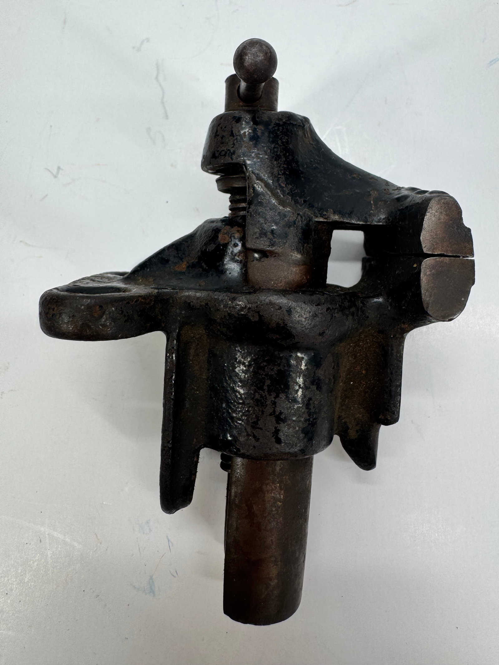 Antique Cast Iron Line Shaft Hanger Bearing Bracket: Antique cast iron line shaft hanger bearing or machine support bracket, circa 1890–1920. Features a heavy-duty cast iron body with an adjustable clamp, lever-operated locking mechanism, and cylindri