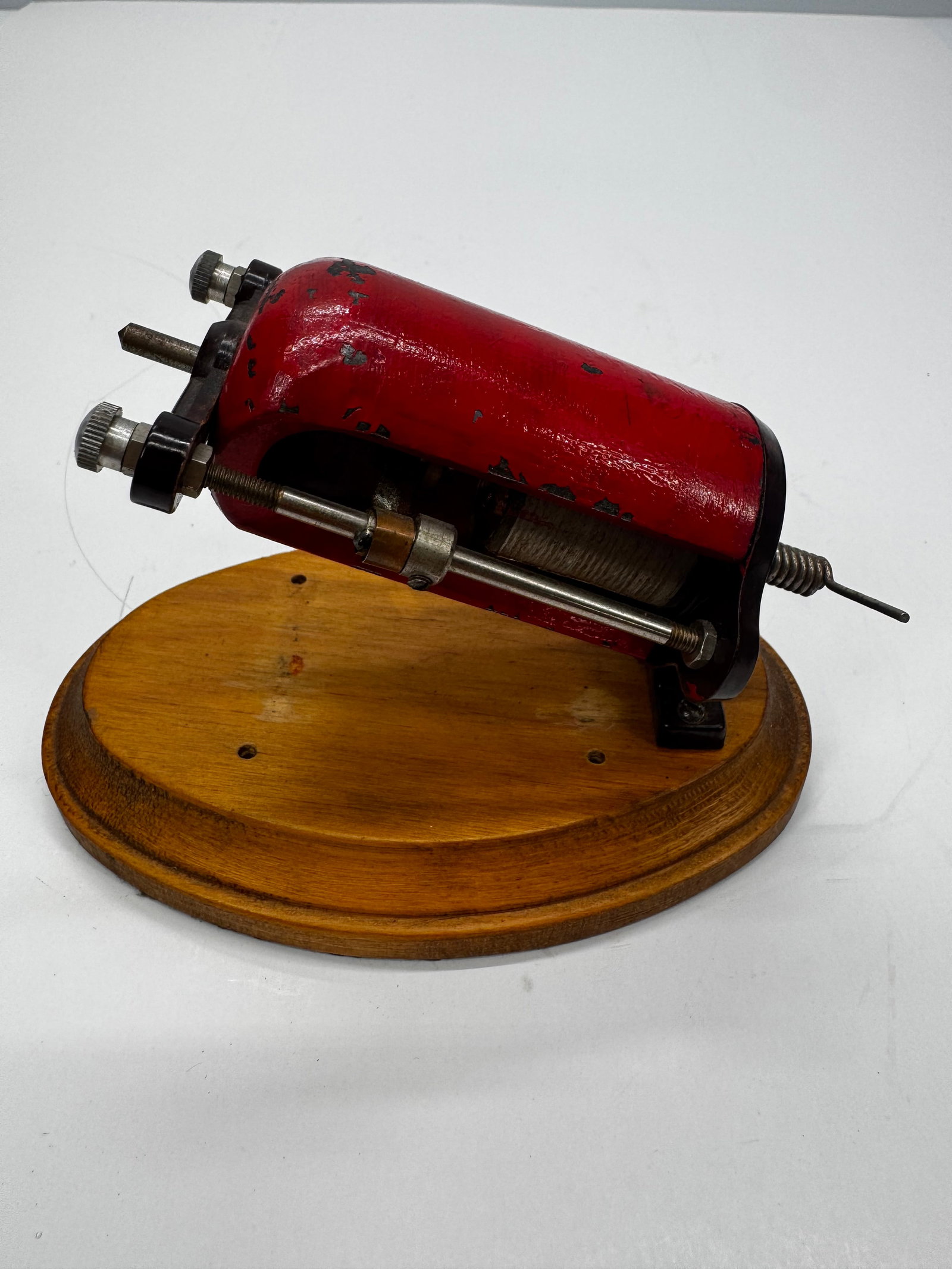 Vintage Tanita Mfg. Co. Battery Fire Alarm on Wood Base 1950s: Vintage Tanita Mfg. Co. battery-operated fire alarm mounted on its original wooden base. Manufactured in the 1950s, this industrial alarm features a metal housing and internal electrical components ty