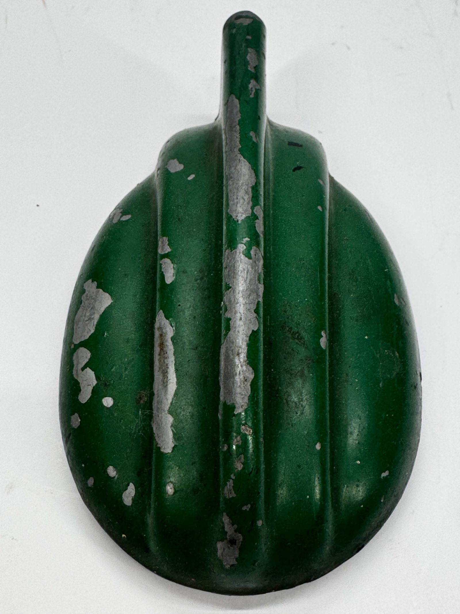 NOS Ford 1940R Green Enamel Metal Wall Mount Soap Dish Fixture (1 of 5)
