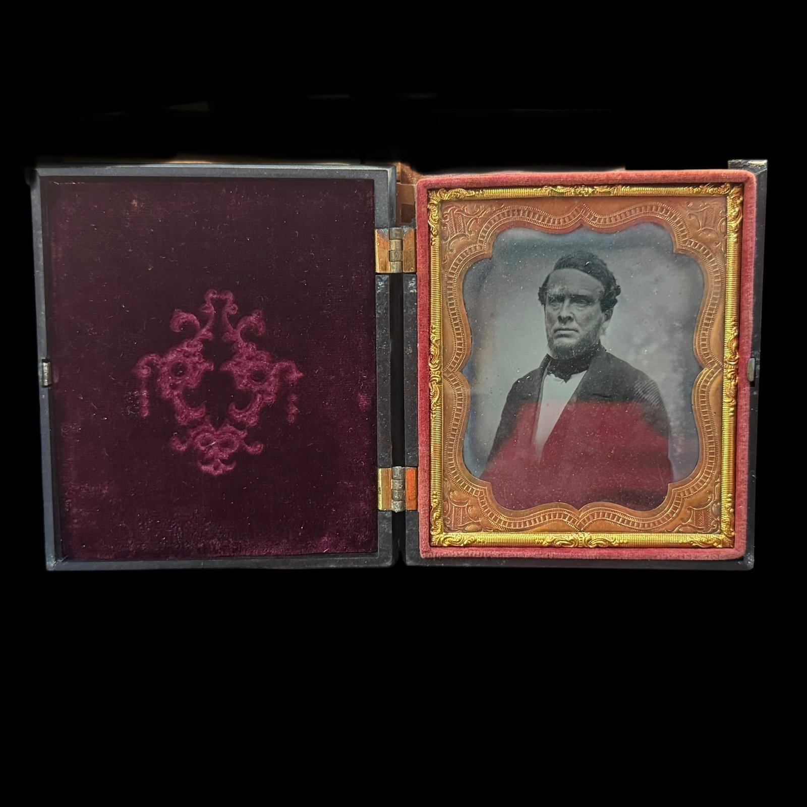 Cased 1850s Daguerrotype Photograph Stern Looking Man Littlefield Parsons Union Case: Description: Late 1850s or early 1860s Daguerrotype of a stern looking man. Framed with Union case. Case by Littlefield, Parsons & Co. / Material: Silver plated copper plate. Glass and metal frame sur