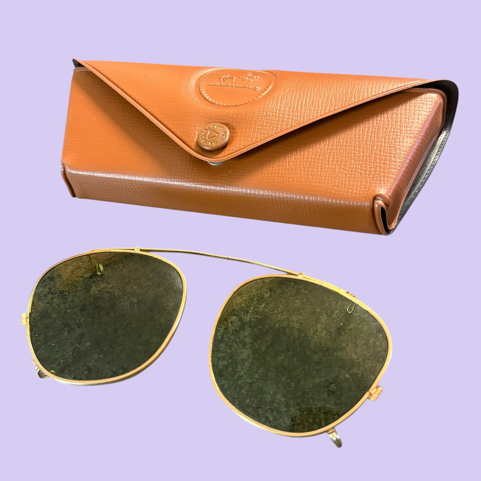 Vintage 1960s 1970s Bausch Lomb Ray Ban Clip On Sun Glasses w/ Case (1 of 10)