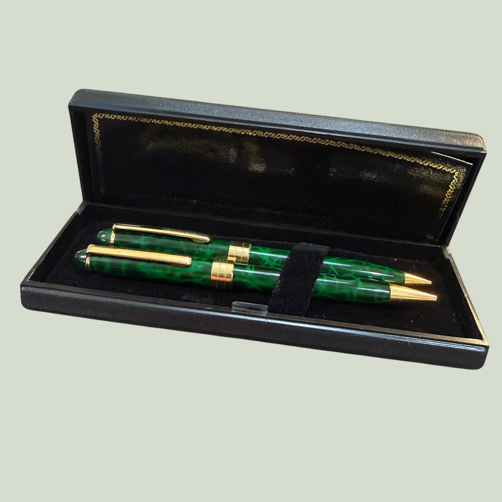 Vintage Green Marble Mechanical Pencil Ball Point Pen Set w/ Presentation Case (1 of 10)