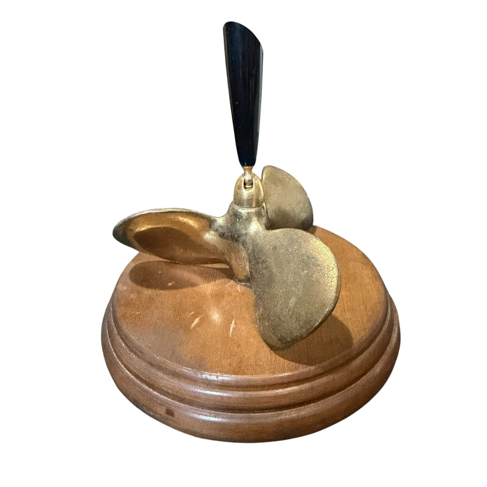 Miniature Brass 3 Blade Boat Propellor Desk Pen Stand Nautical: Description: Vintage brass boat propellor desk pen stand. / Material: Solid brass propellor on a wood base with adjustable plastic pen holder. / Size: Overall 5”. / Condition: Ready to be enjoye