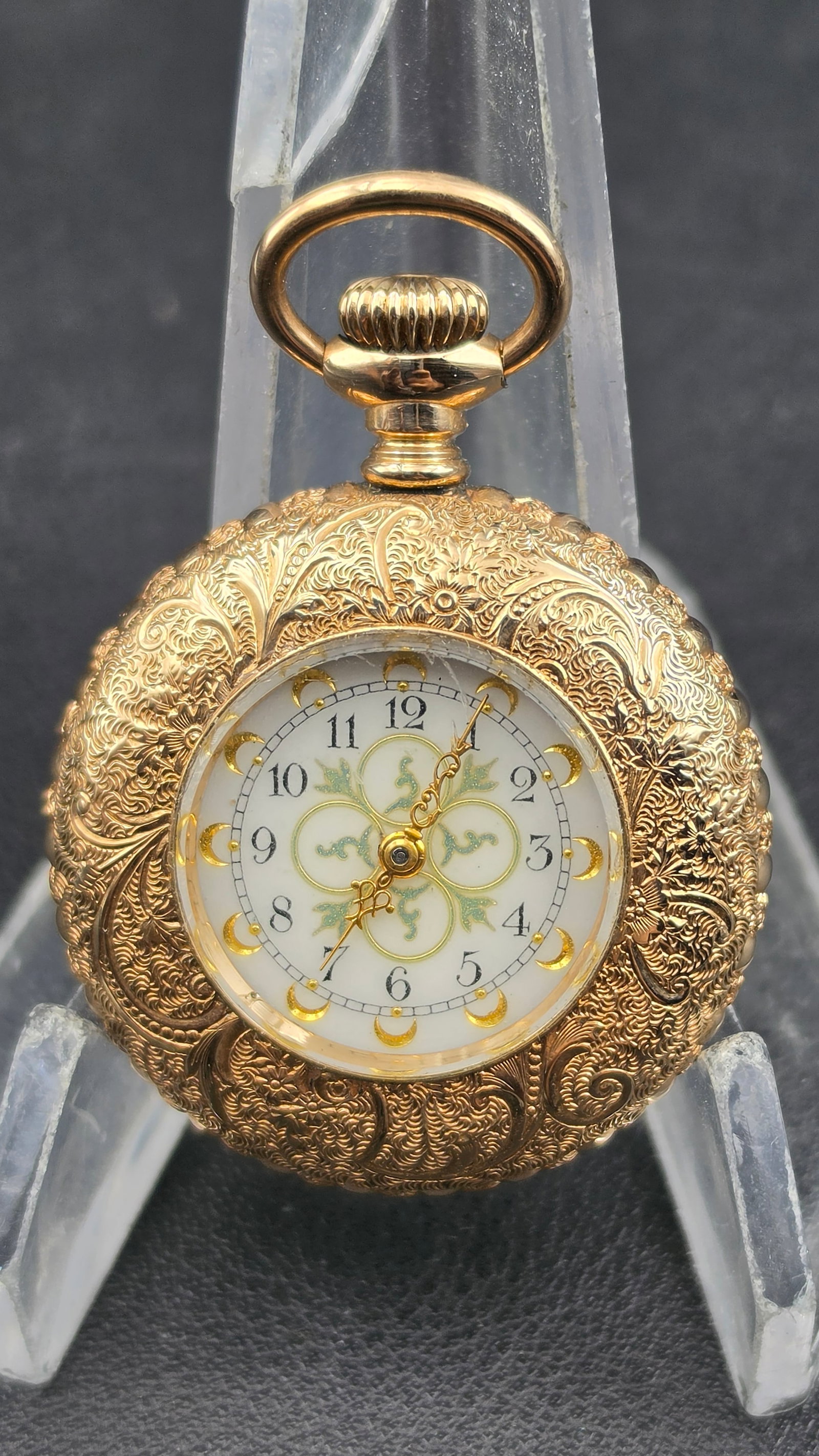 American Waltham Grade No. 60 0s 7 Jewel Ladies Hunting Case Pocket Watch, Fancy Enamel Dial, Repous: This is a genuine American Waltham ladies' pocket watch, Grade No. 60, 0 size, produced circa 1896–1899. The 7-jewel movement is signed American Waltham Watch Co., with a gilt finish, pendant set, B