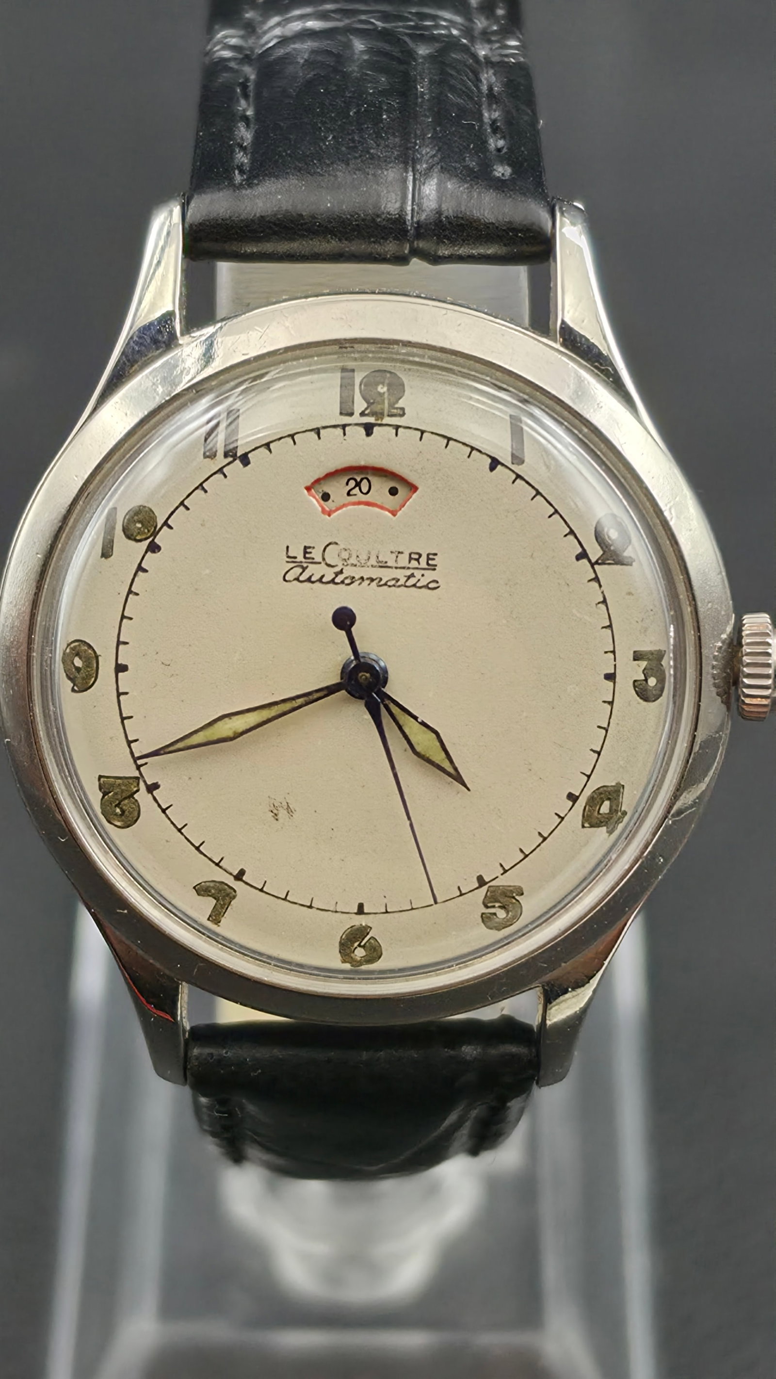 LeCoultre Powermatic Bumper Automatic, Caliber 481, Power Reserve Indicator, Stainless Steel, 1950s: Jaeger-LeCoultre caliber 481 "Powermatic" — the first automatic wristwatch movement ever fitted with a power reserve indicator, introduced in 1948. The case is stainless steel, which specialty deale