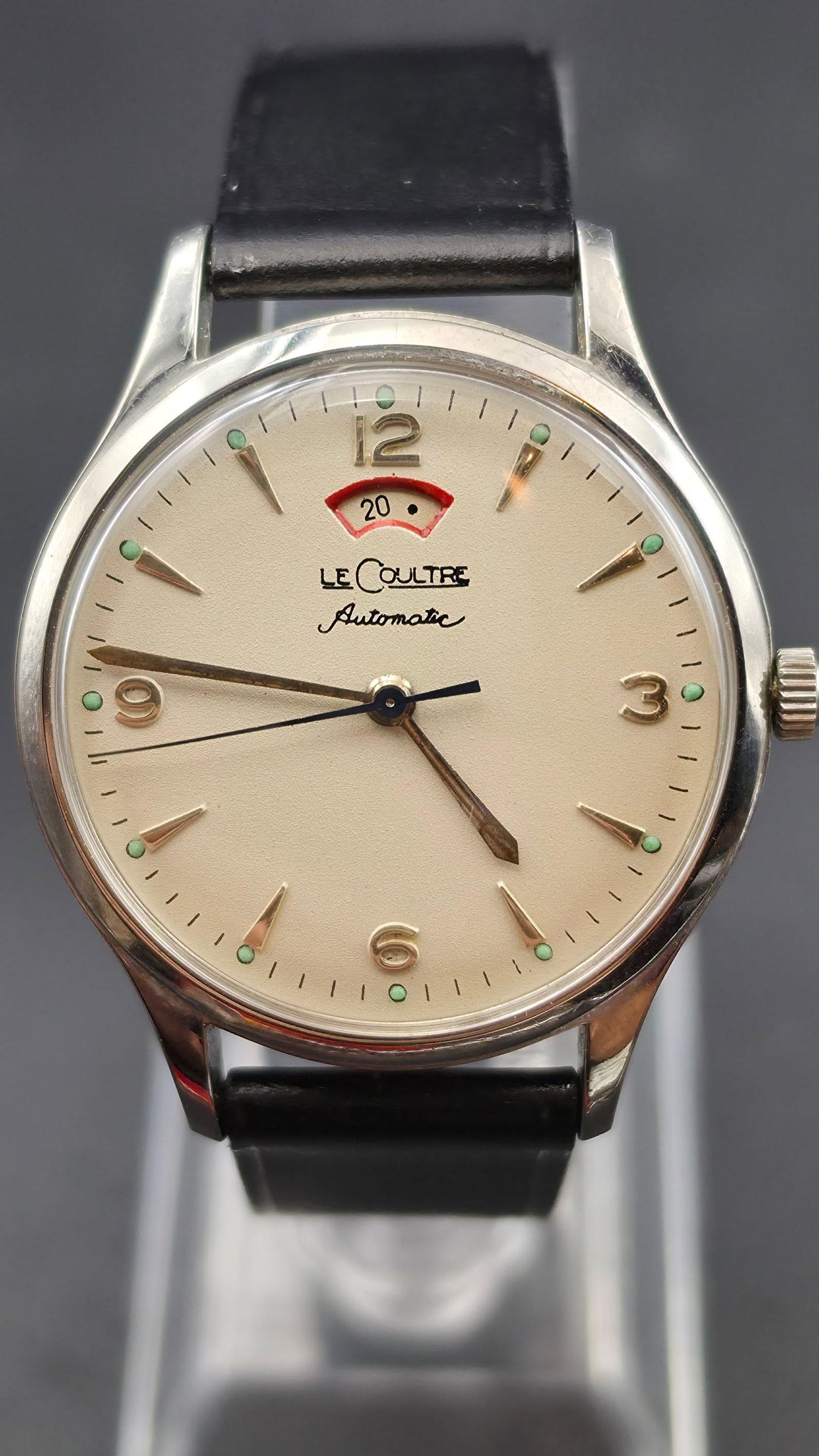LeCoultre Automatic Powermatic Power Reserve Watch Caliber 481 Circa Early 1950s: Vintage LeCoultre Powermatic, the first wristwatch ever fitted with a power reserve indicator, introduced in 1948. Dial signed LeCoultre Automatic with the signature red-arc power reserve window showi