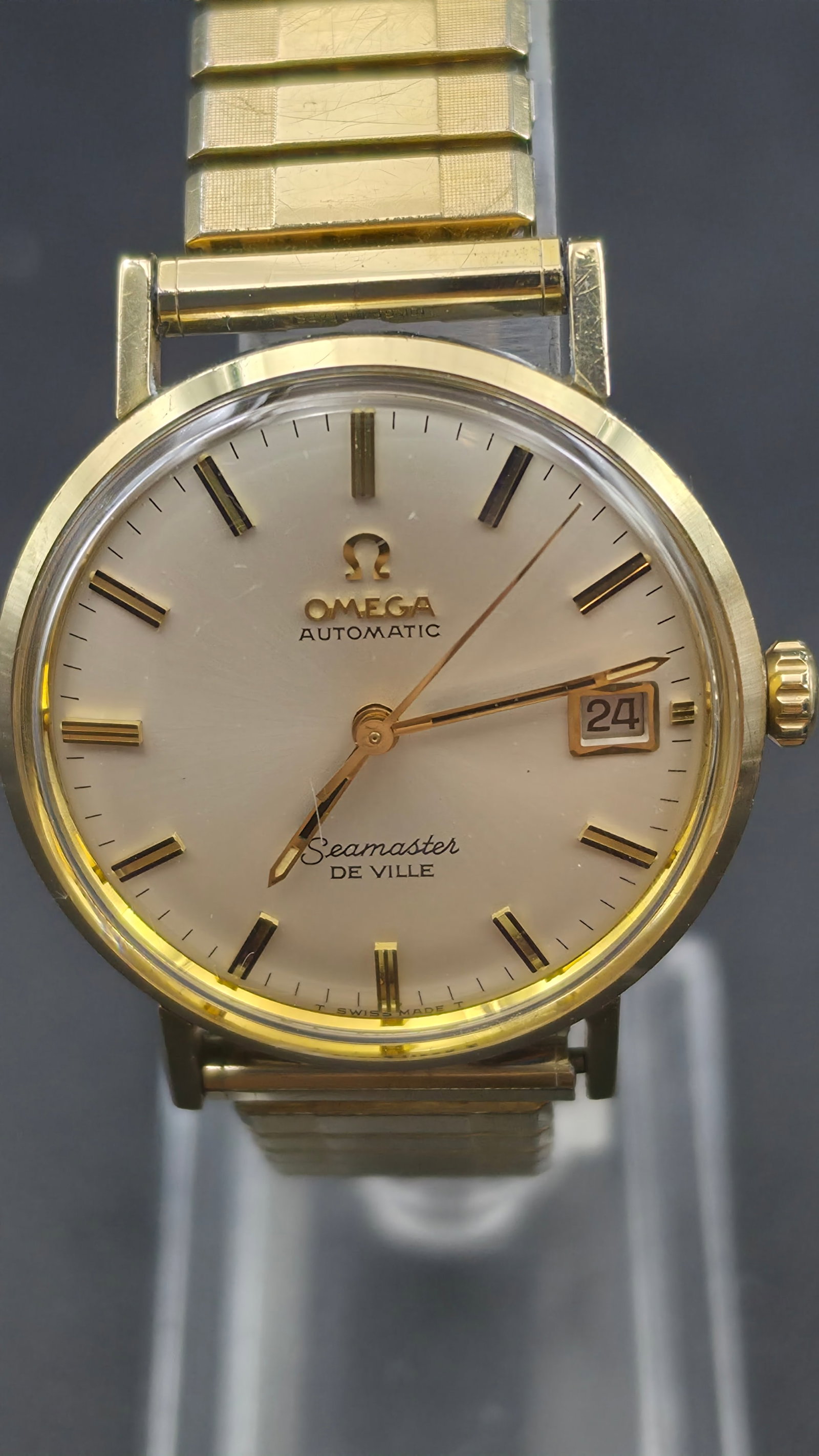 Omega Seamaster De Ville Automatic Cal 563 Gold Cap Movement #31877542 Box & Papers: Case is gold-capped with a stainless steel back, stamped "Omega Watch Co" with the Omega triangle logo on the inner case back. Lug carries a "10K...CAPS" gold-cap marking. Case measures 34.2mm excludi