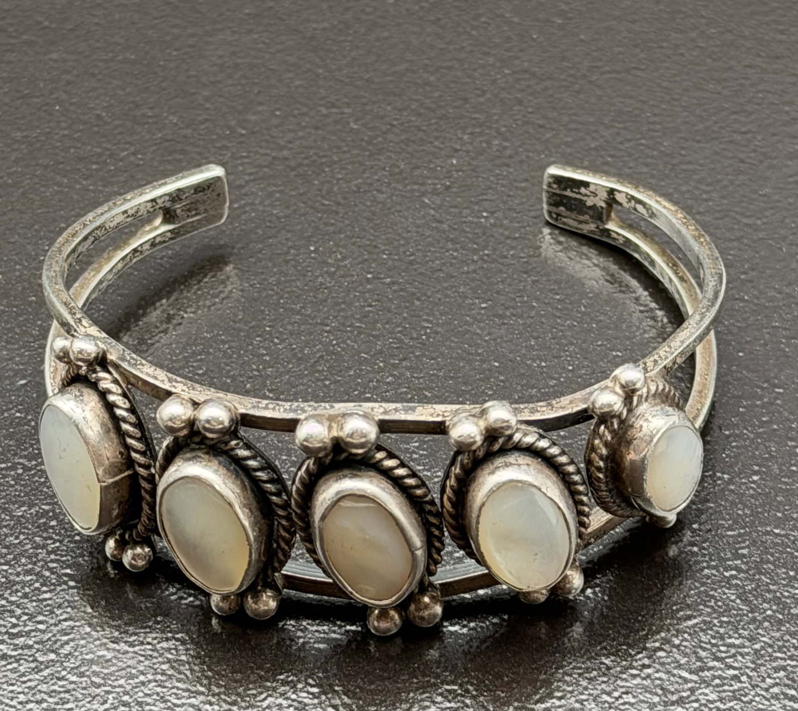 29g-Native American Style Mother of Pearl Cuff Bracelet (1 of 7)