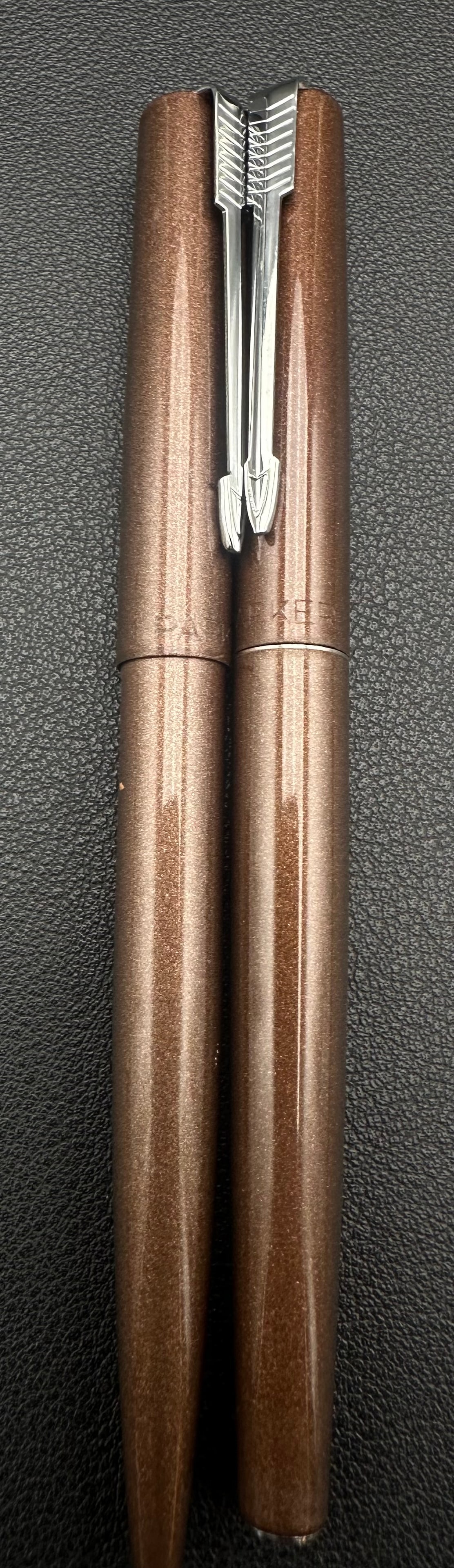 Vintage Parker 45 Brown Fountain Pen & Ballpoint Pen Set (1 of 6)