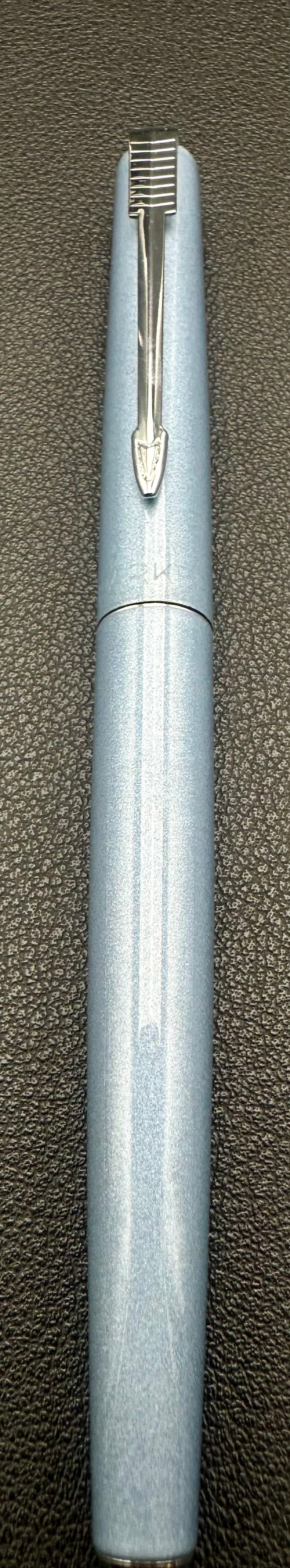 Vintage Parker 180 Light Blue Fountain Pen Stainless Steel Cap Medium Nib: Vintage Parker 180 fountain pen in a light blue lacquer finish with a brushed stainless steel cap and chrome trim, manufactured circa 1977–1983. Features the distinctive reversible Parker 180 nib ma