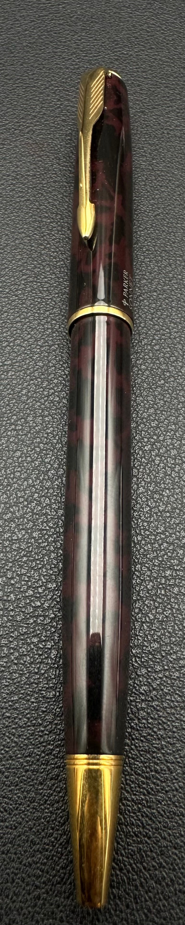 Parker Sonnet Burgundy Lacquer Ballpoint Pen France Gold Trim (1 of 5)