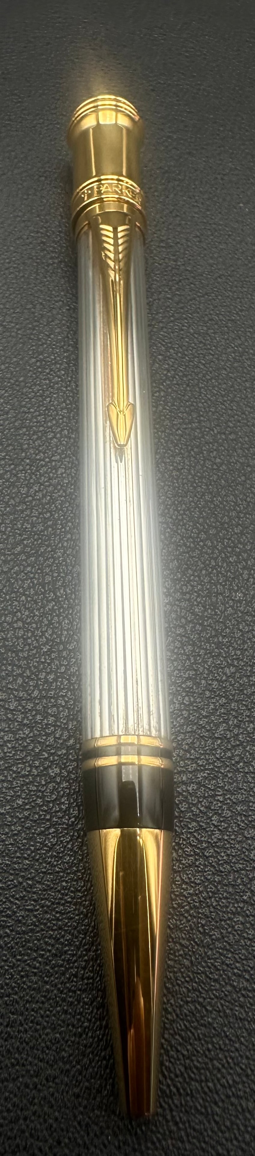 Parker Sonnet Silver Plated Barleycorn Ballpoint Pen Gold Trim UK (1 of 7)