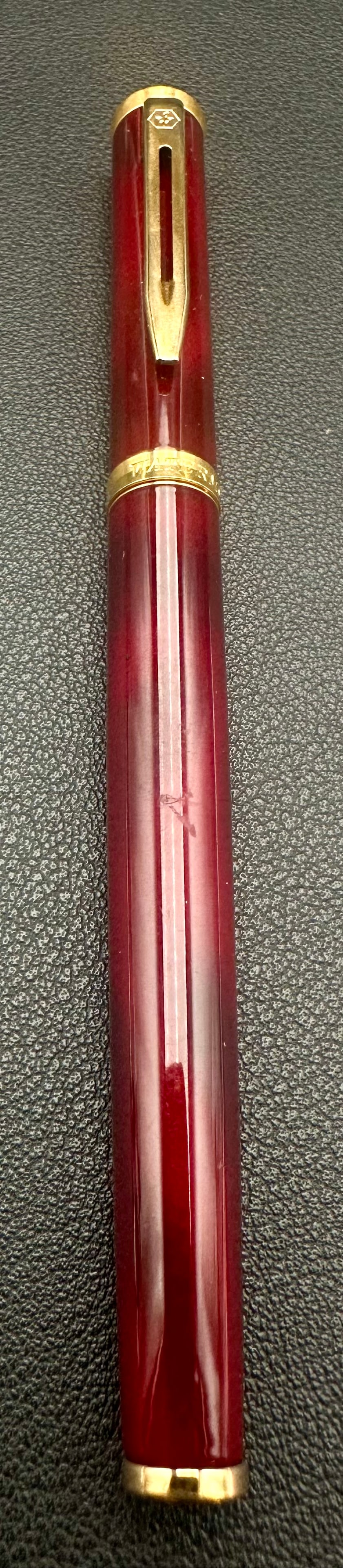 Waterman Expert Burgundy Lacquer Fountain Pen 18K 750 Gold Nib France (1 of 10)