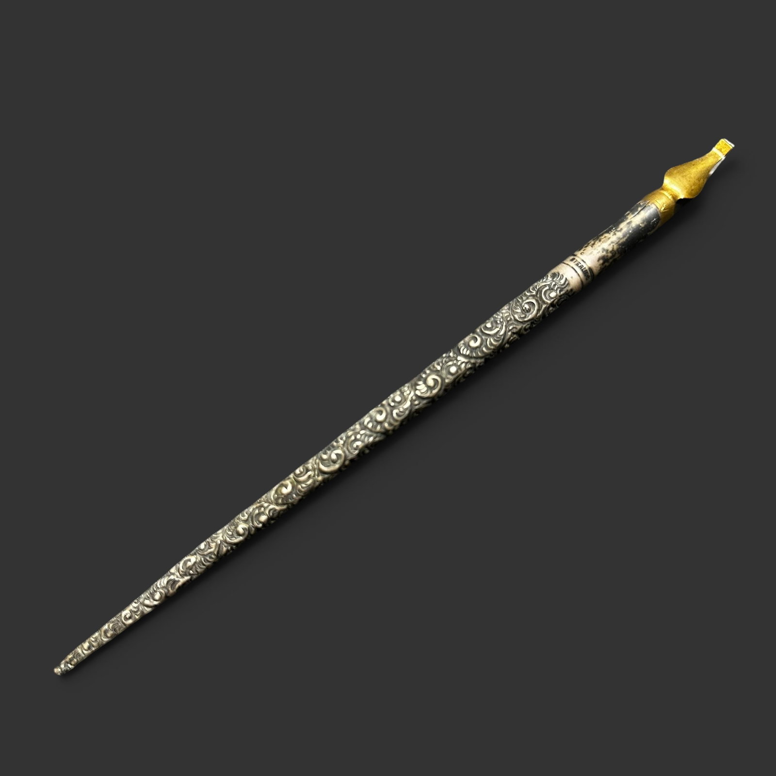 Sterling Silver Repoussé Dip Pen Holder: Sterling Silver Repoussé Dip Pen Holder:Brand/Model: No hallmark. Unidentified artisan/shop.Manufacturer Location: Not marked.Year Produced: Unknown.Condition: Overall good vintage condition with sur