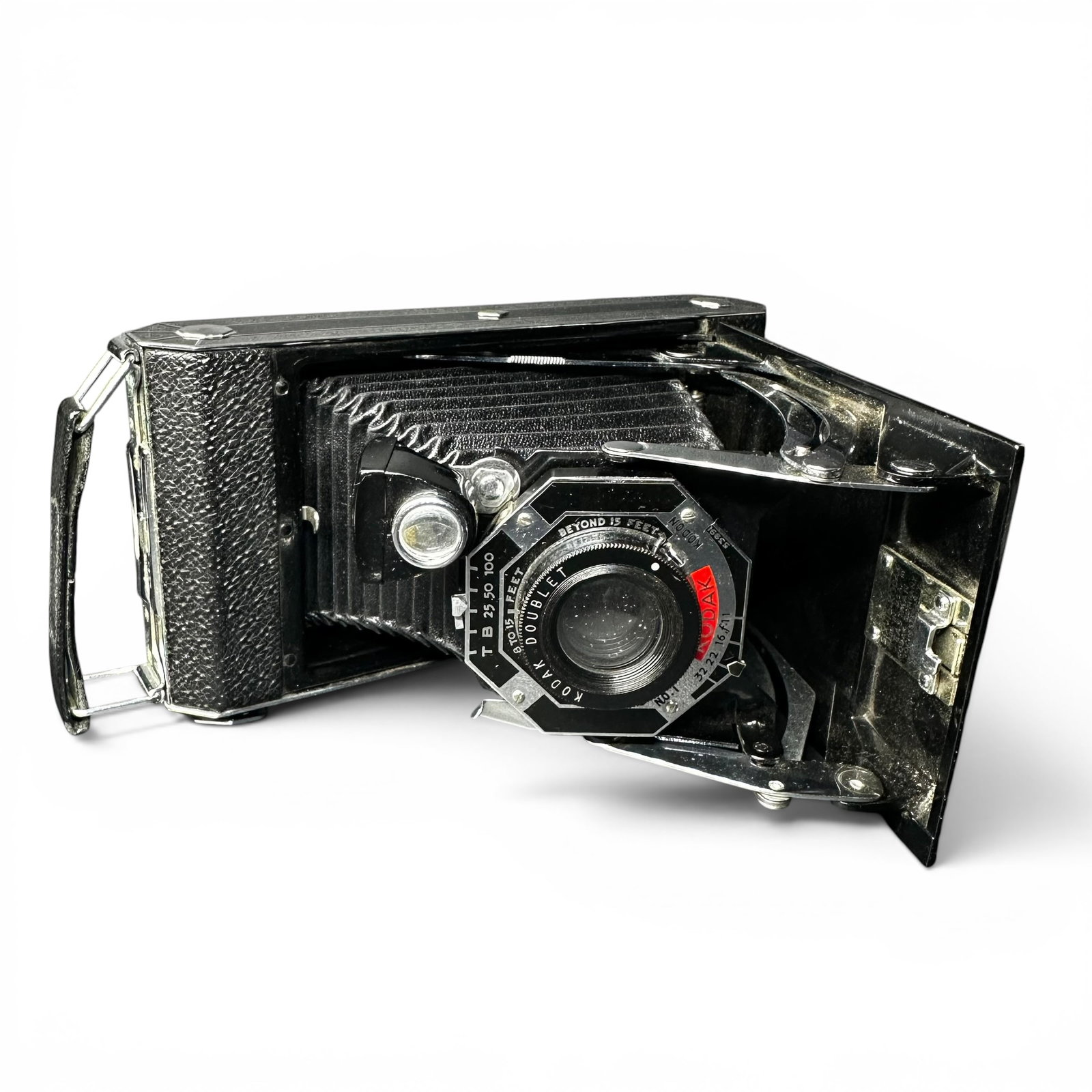 Vintage Kodak Six-16 Folding Camera Outfit: Vintage Kodak Six-16 Folding Camera Outfit:Brand/Model: Kodak Six-16 Folding Camera.Manufacturer Location: Rochester, New York, U.S.A.Year Produced: Circa 1931–1932.Condition: Overall good vintage c
