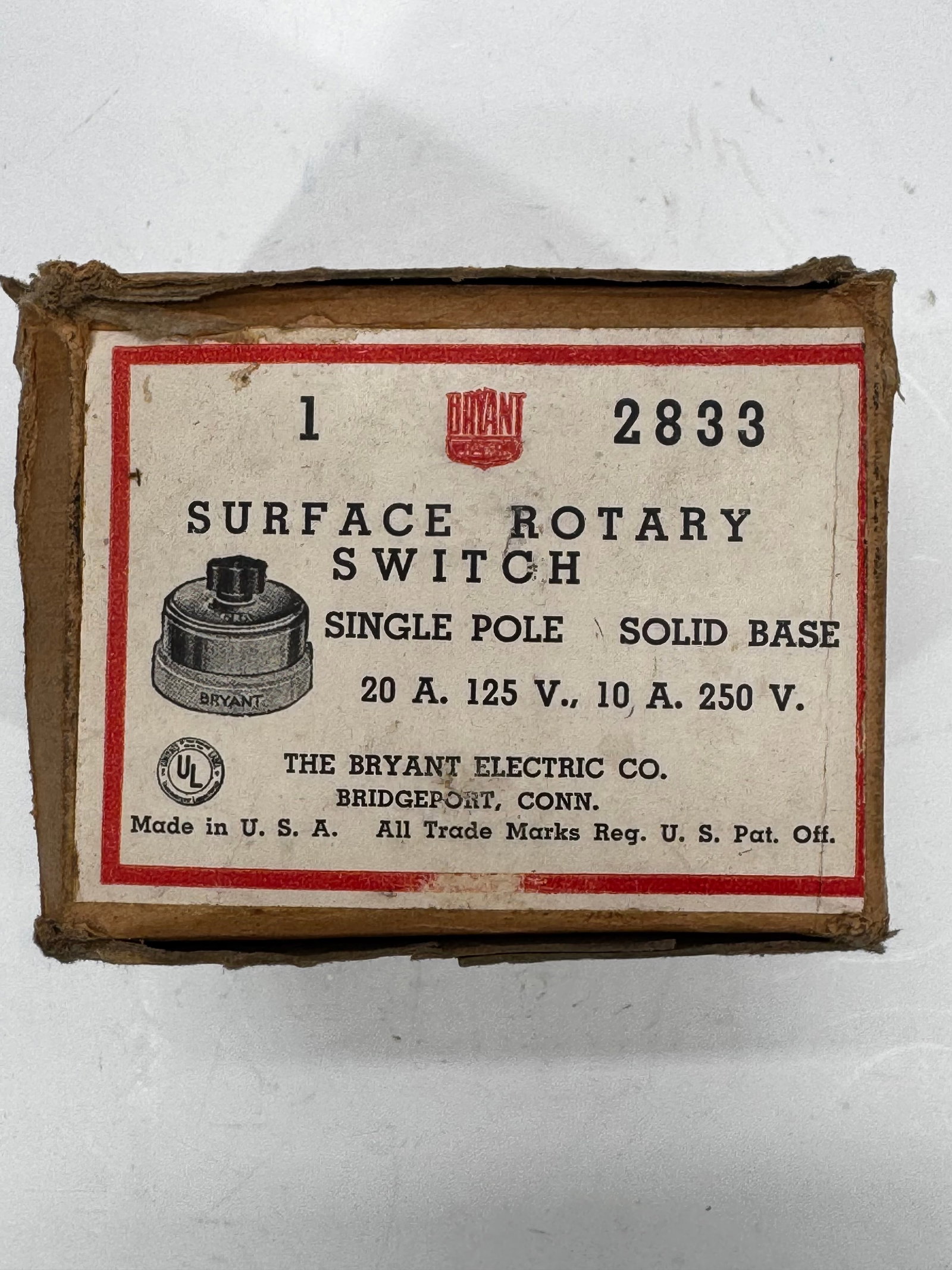 NOS Bryant No. 2833 Surface Rotary Switch w/ Original Box 20A 125V: New old stock Bryant Electric Co. No. 2833 surface-mounted rotary switch in its original factory box. Features a single-pole solid-base design rated 20 Amp 125 Volt / 10 Amp 250 Volt. Manufactured by 