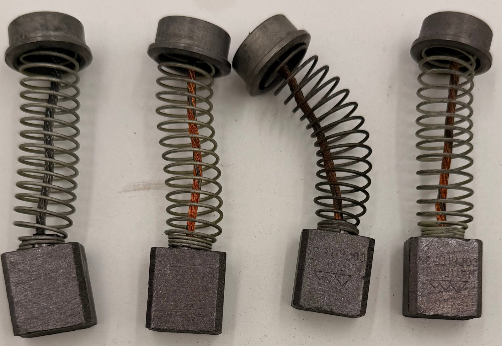 Lot of 4 GE BR-6 Carbon Brushes (1 of 6)