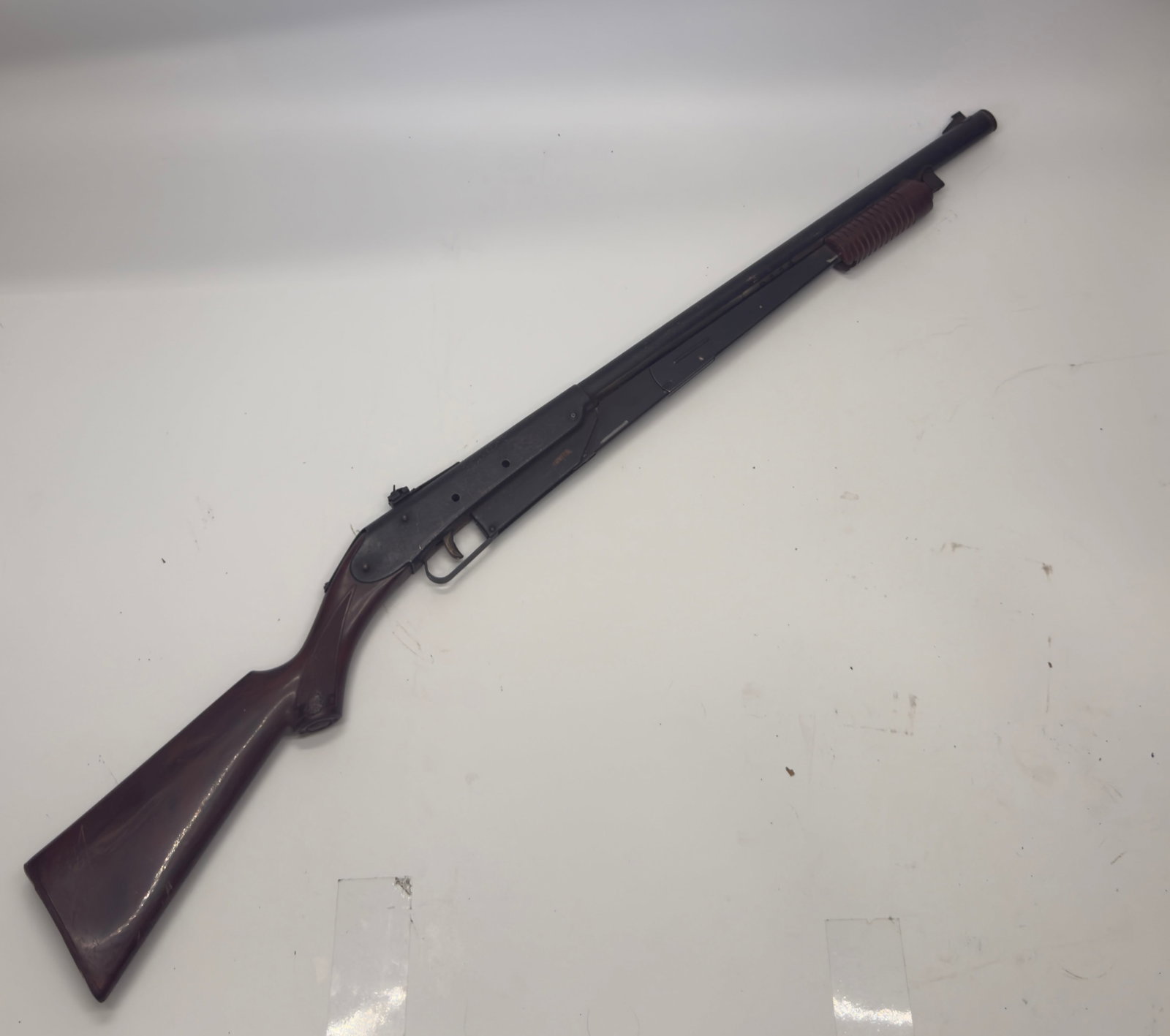 Vintage Daisy Model 25 Pump Action BB Air Rifle (1 of 9)