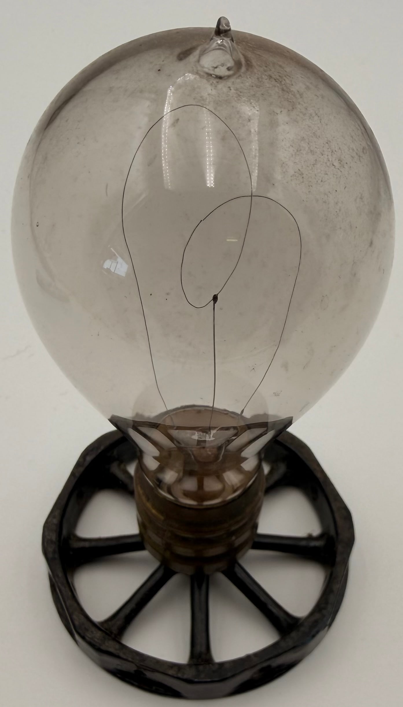 Antique Carbon Filament Light Bulb w/Base (1 of 4)