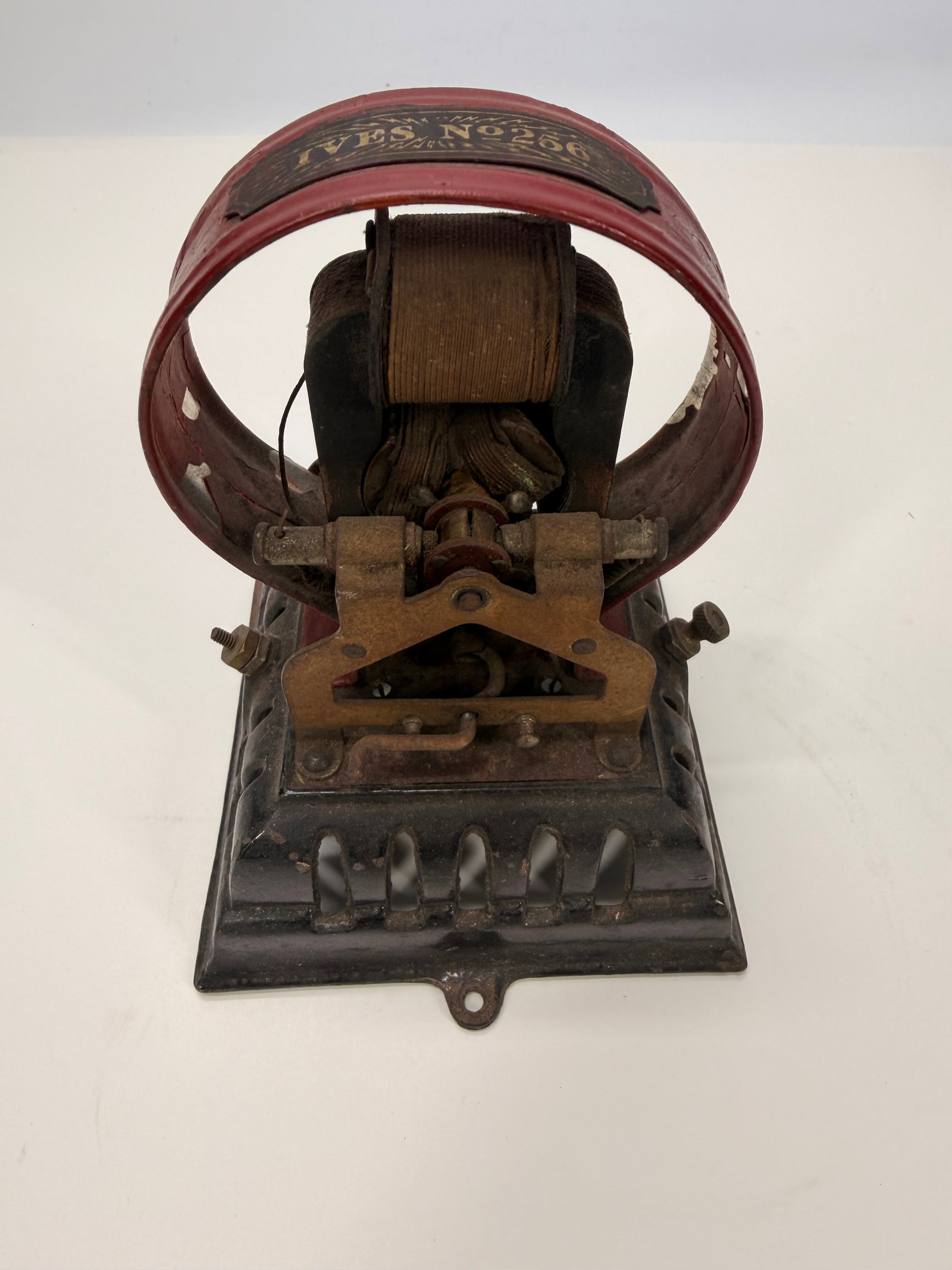 Rare Ives No. 256 Cast Iron Electric Motor c. 1905–1915 (1 of 7)