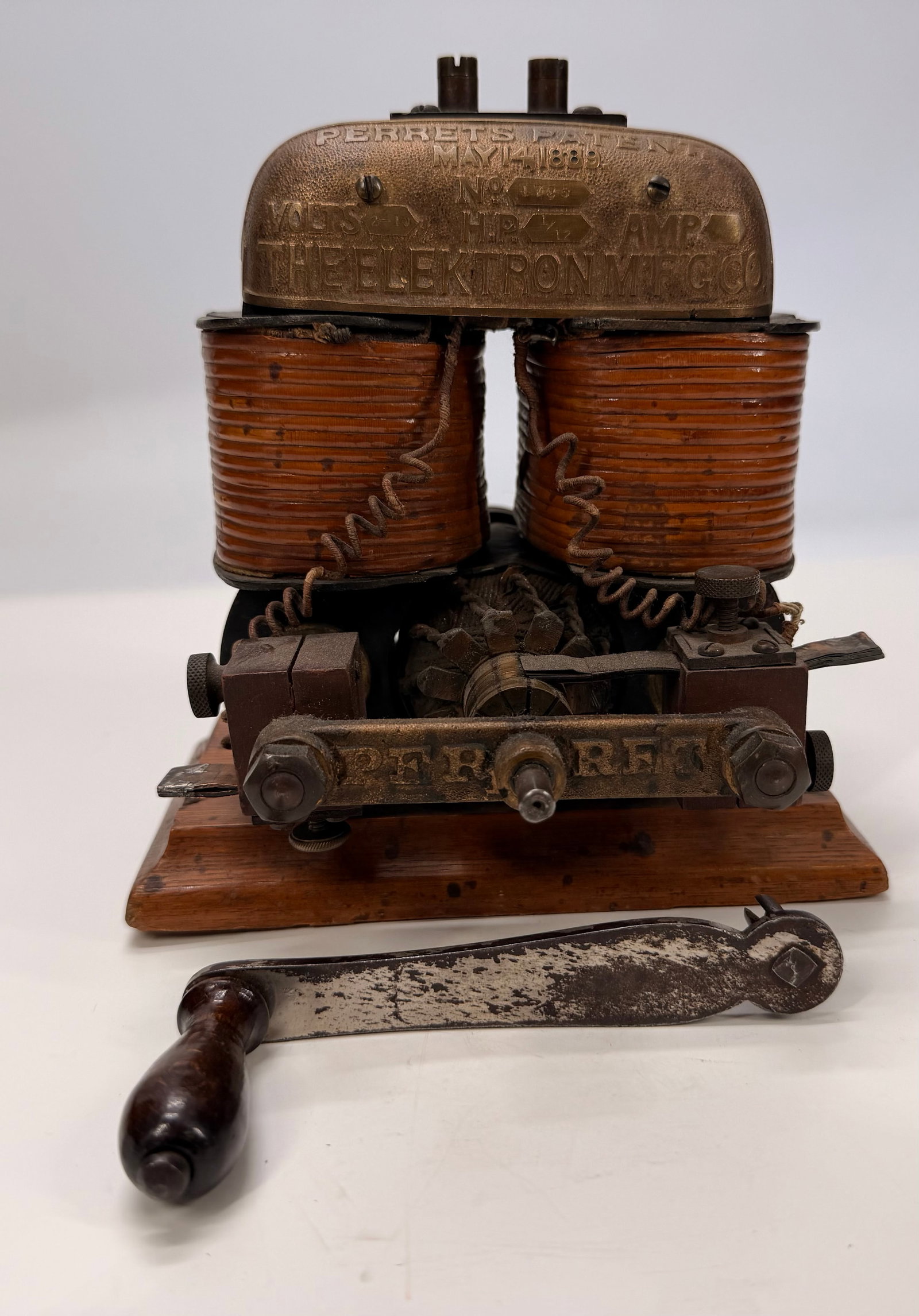 Rare Perret Bipolar Electric Motor c. 1889 on Oak Base (1 of 8)