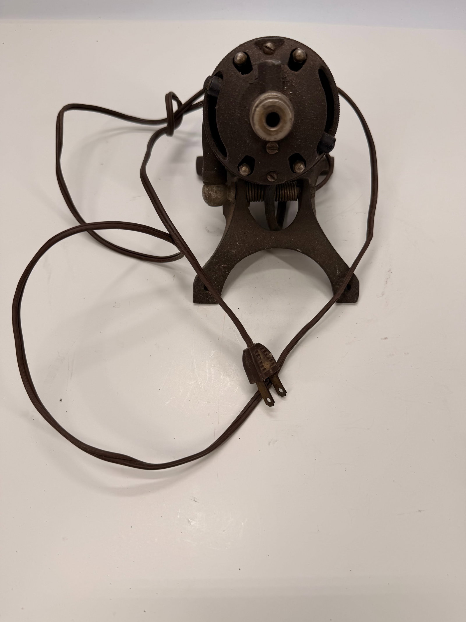 Vintage Hamilton Beach Home Motor 1917 AC/DC Electric Motor (1 of 7)