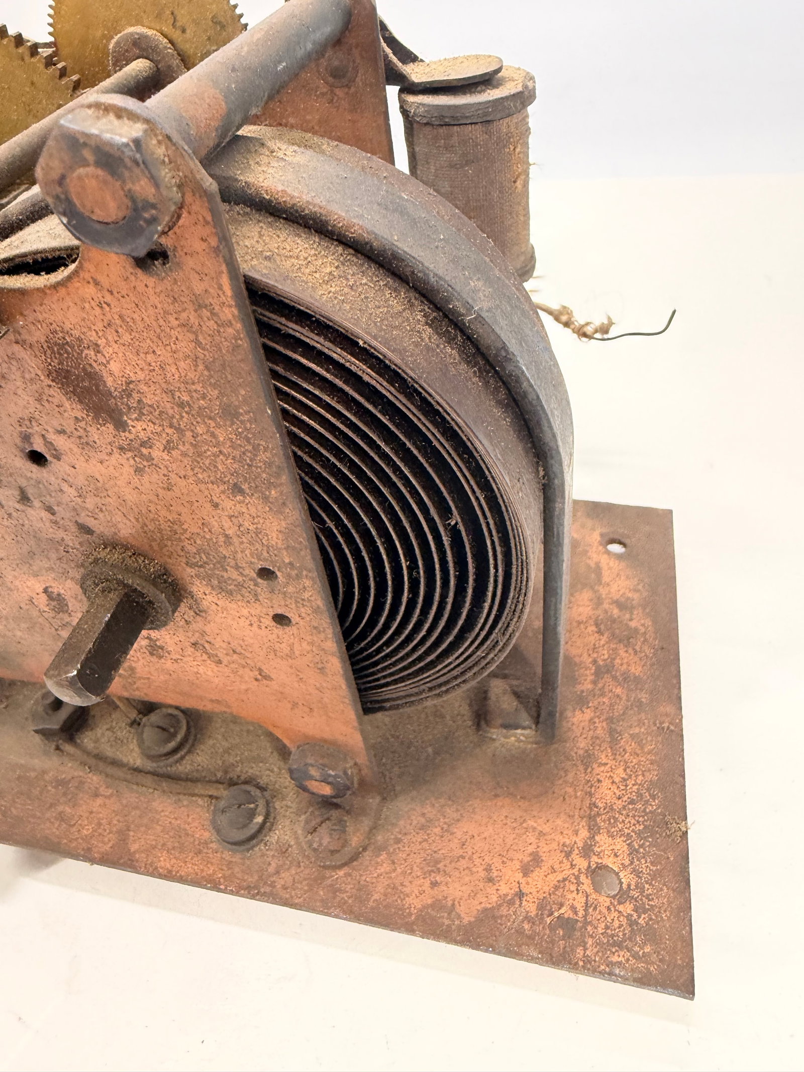 Antique Clockwork Furnace Damper Timer Control c. 1890–1920 - 3