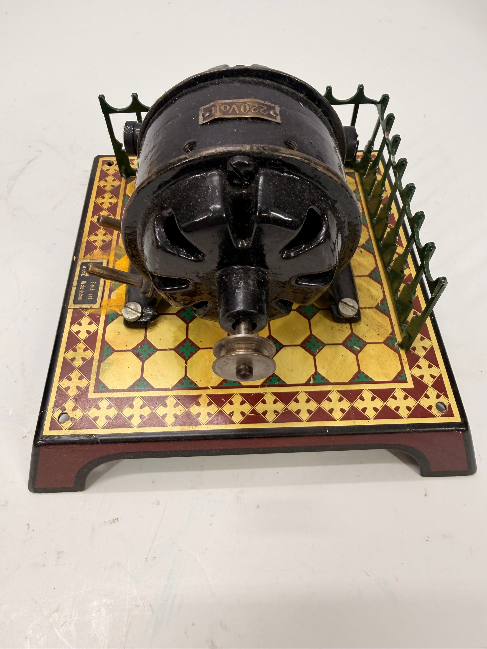 Antique 220 Volt Drum Electric Motor c.1900–1920 (1 of 9)