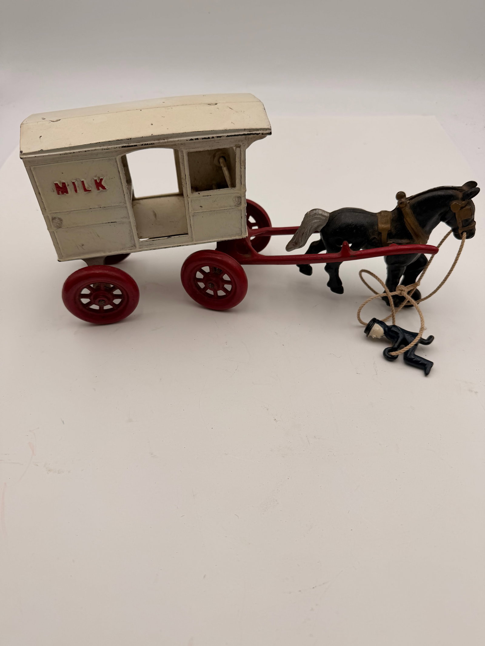 Vintage Cast Iron Horse-Drawn Milk Wagon Toy (1 of 7)