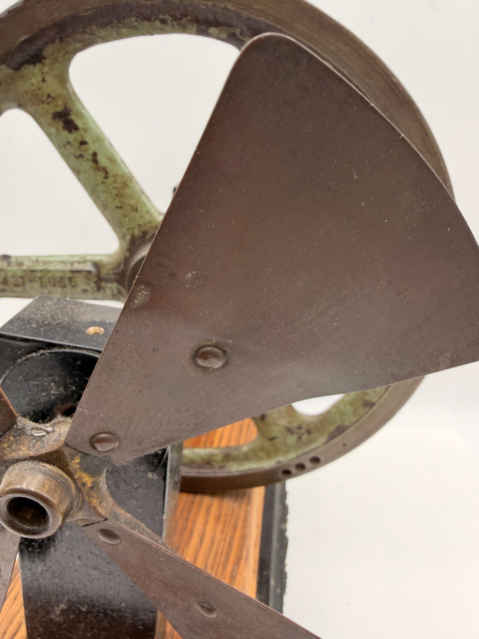 Antique Stirling Engine Flywheel Display Model c.1900–1925 - 3