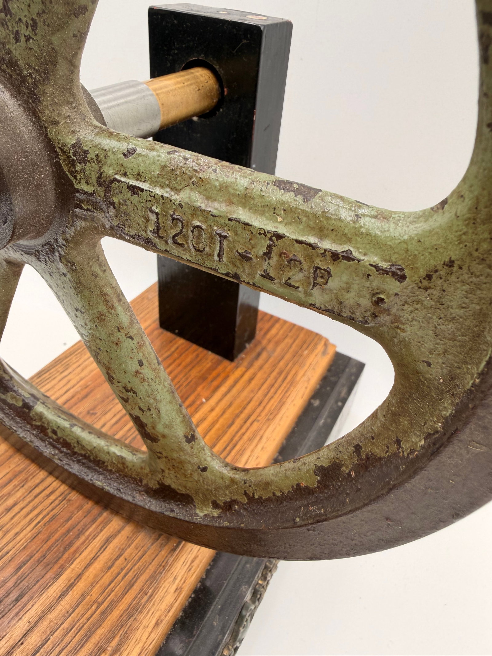 Antique Stirling Engine Flywheel Display Model c.1900–1925 - 4