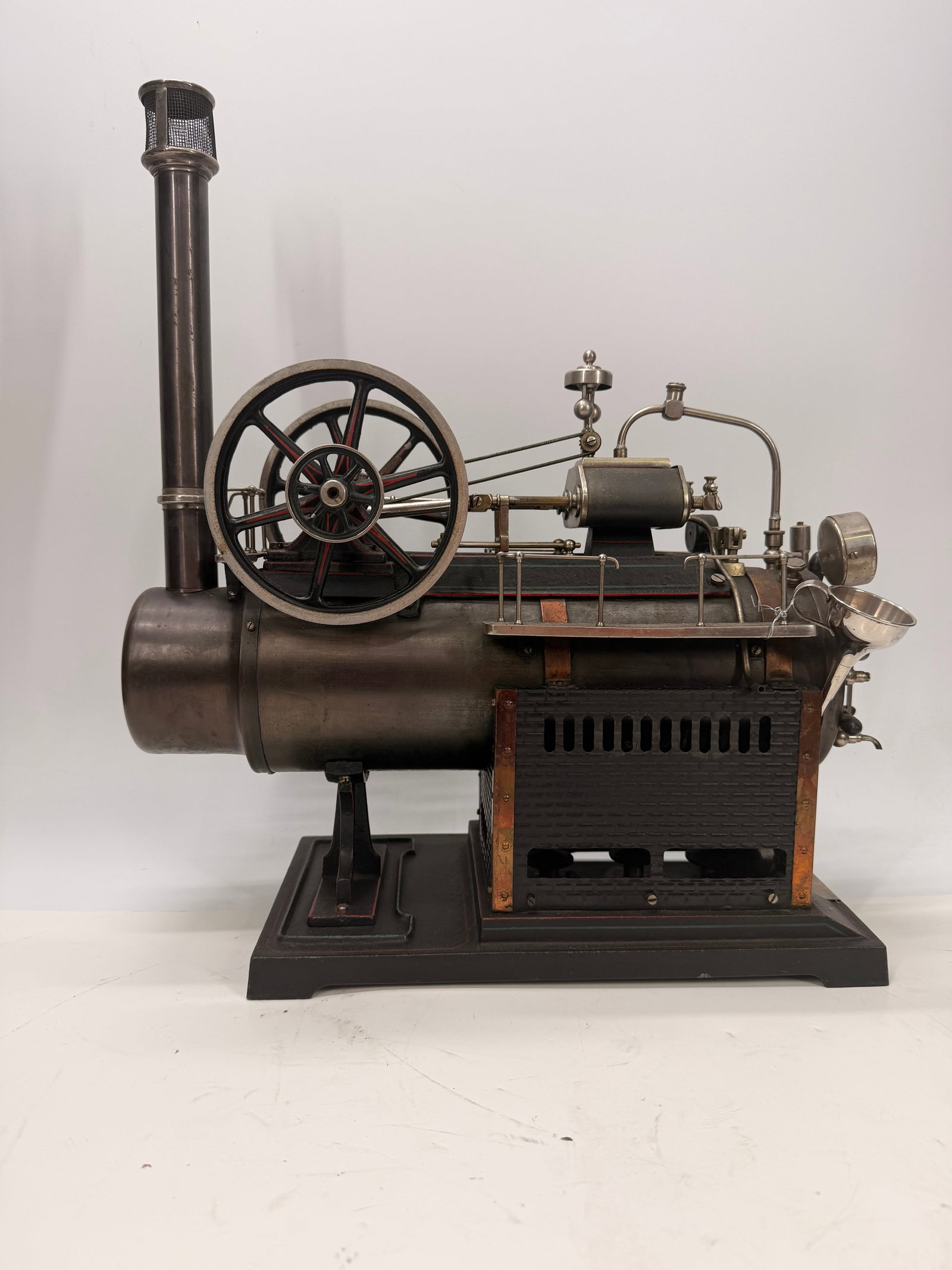 Large Jensen No. 95 Twin Cylinder Live Steam Engine w/ Original Wood Crate (1 of 10)