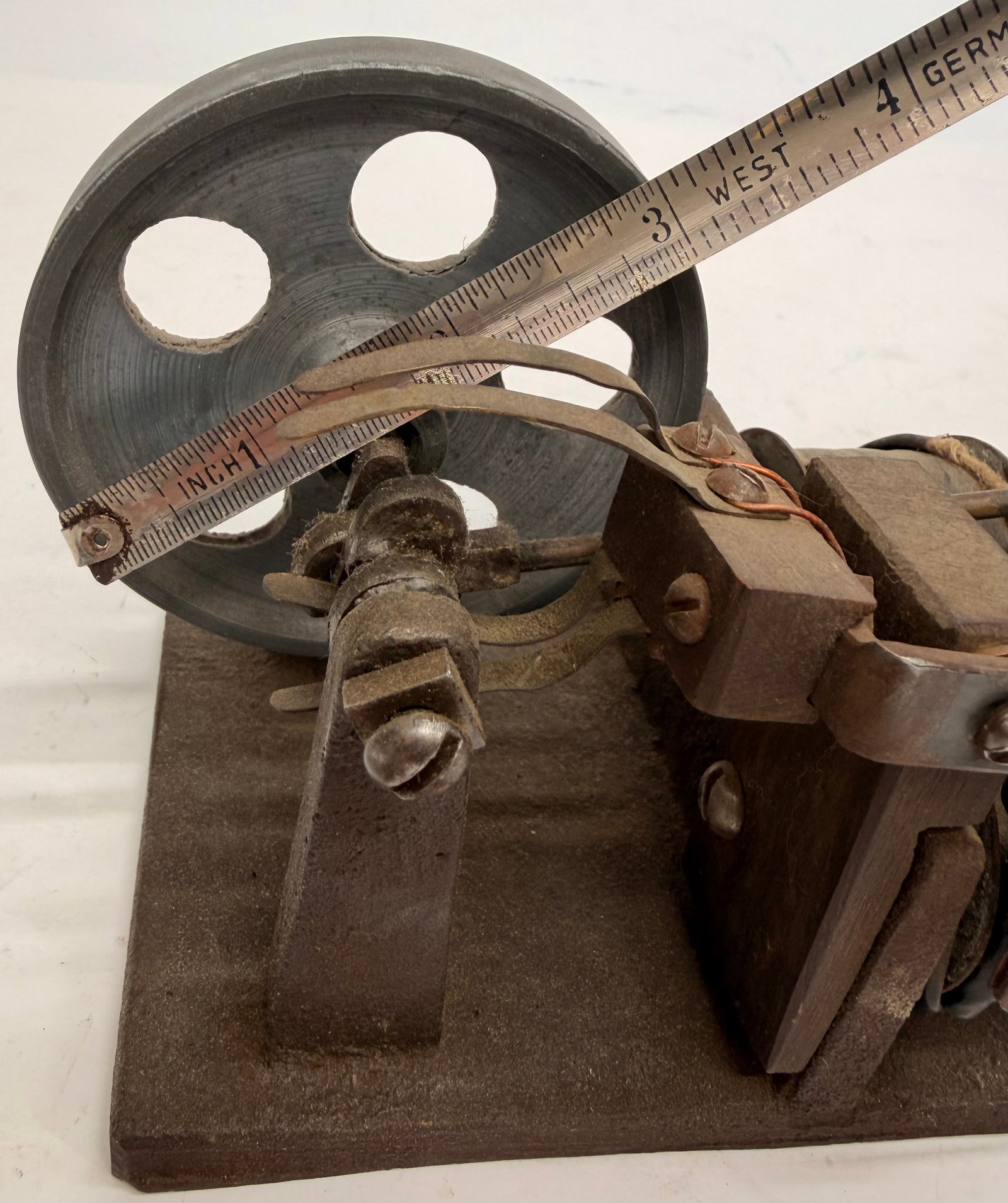 Antique Electric Toy Motor Engine - 9