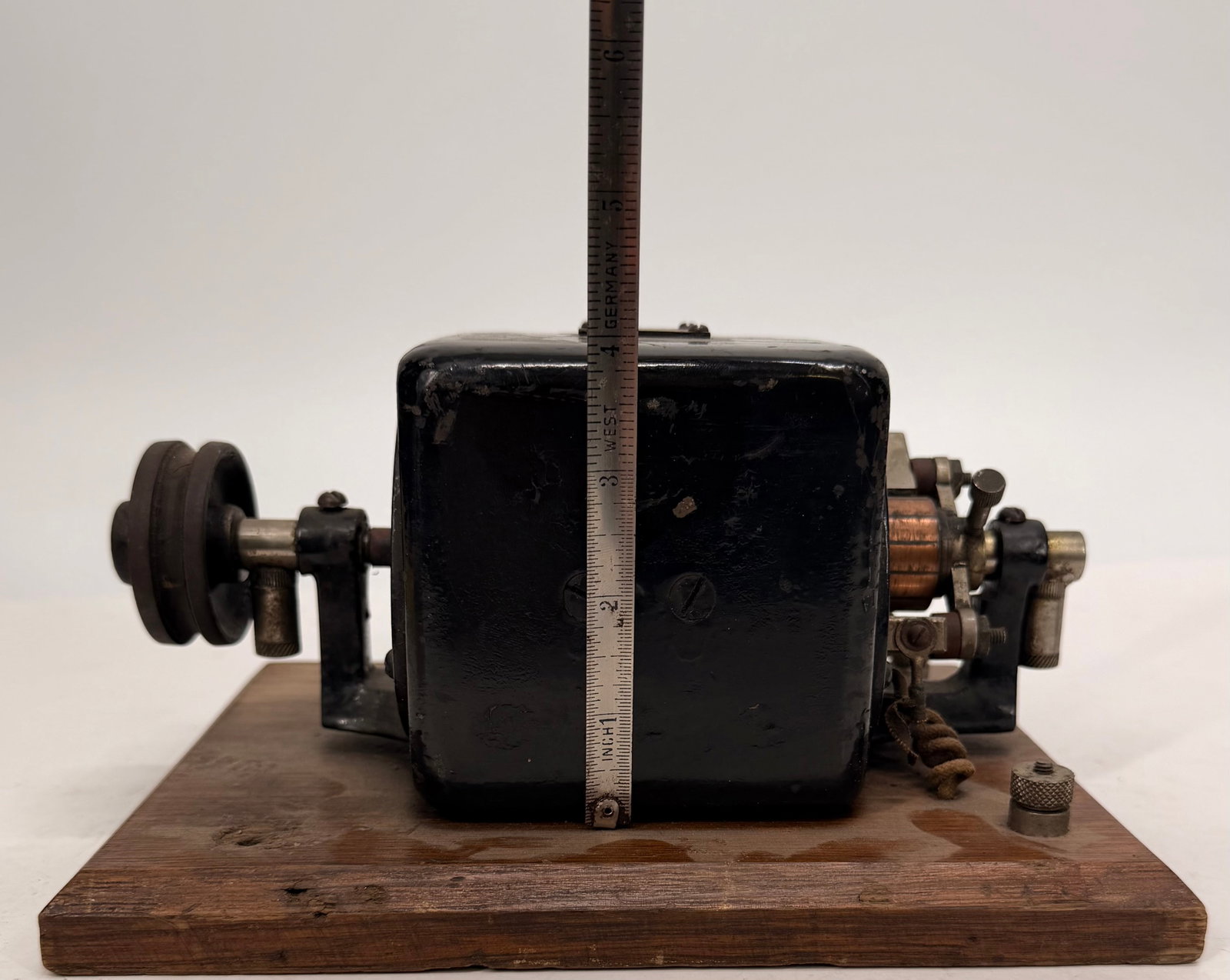 Antique Voltamp Electric Motor - 8