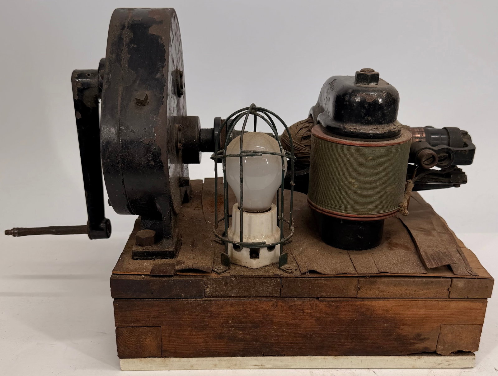 Antique Hand Crank DC Dynamo Teaching Machine (1 of 9)