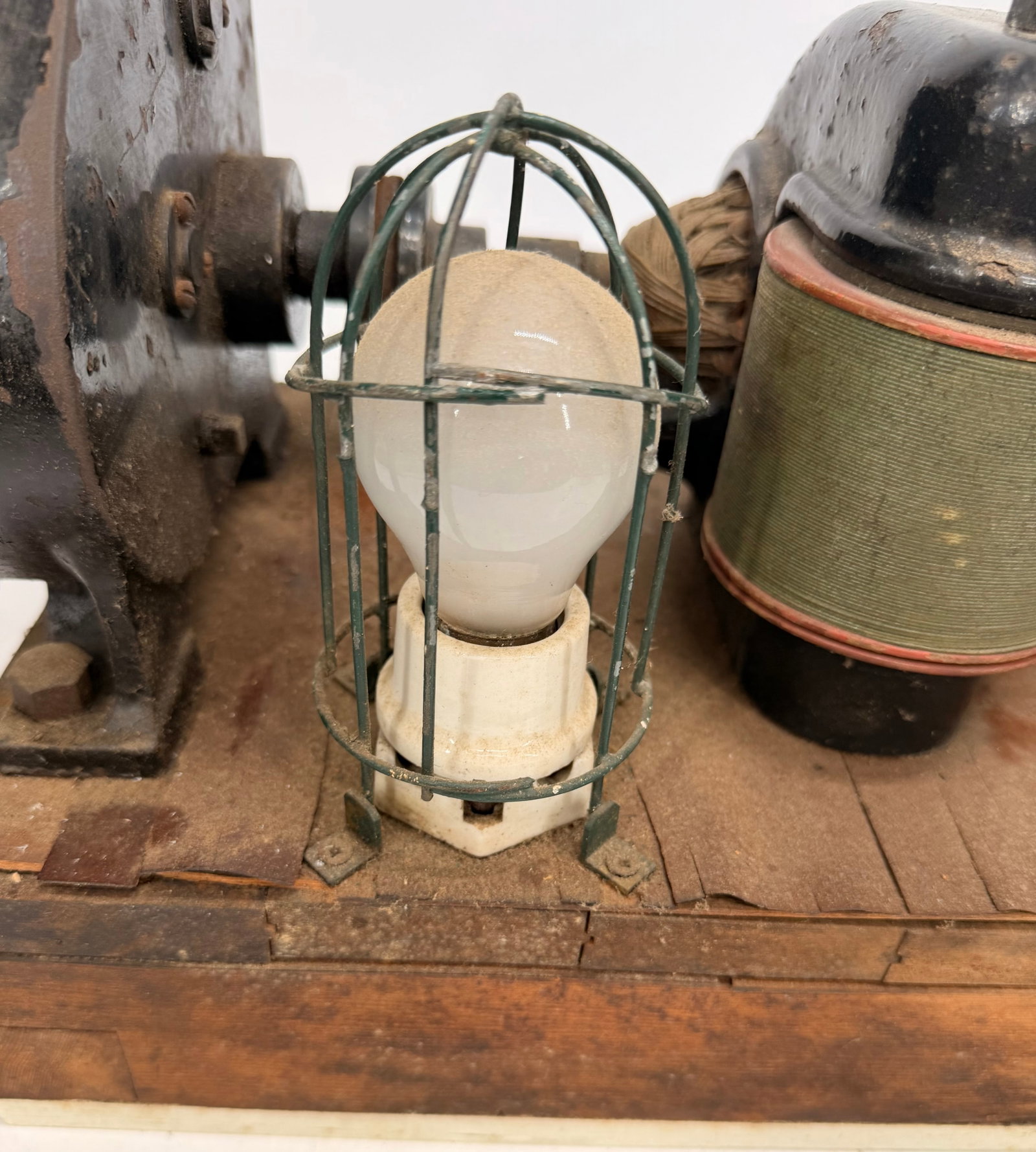 Antique Hand Crank DC Dynamo Teaching Machine - 3