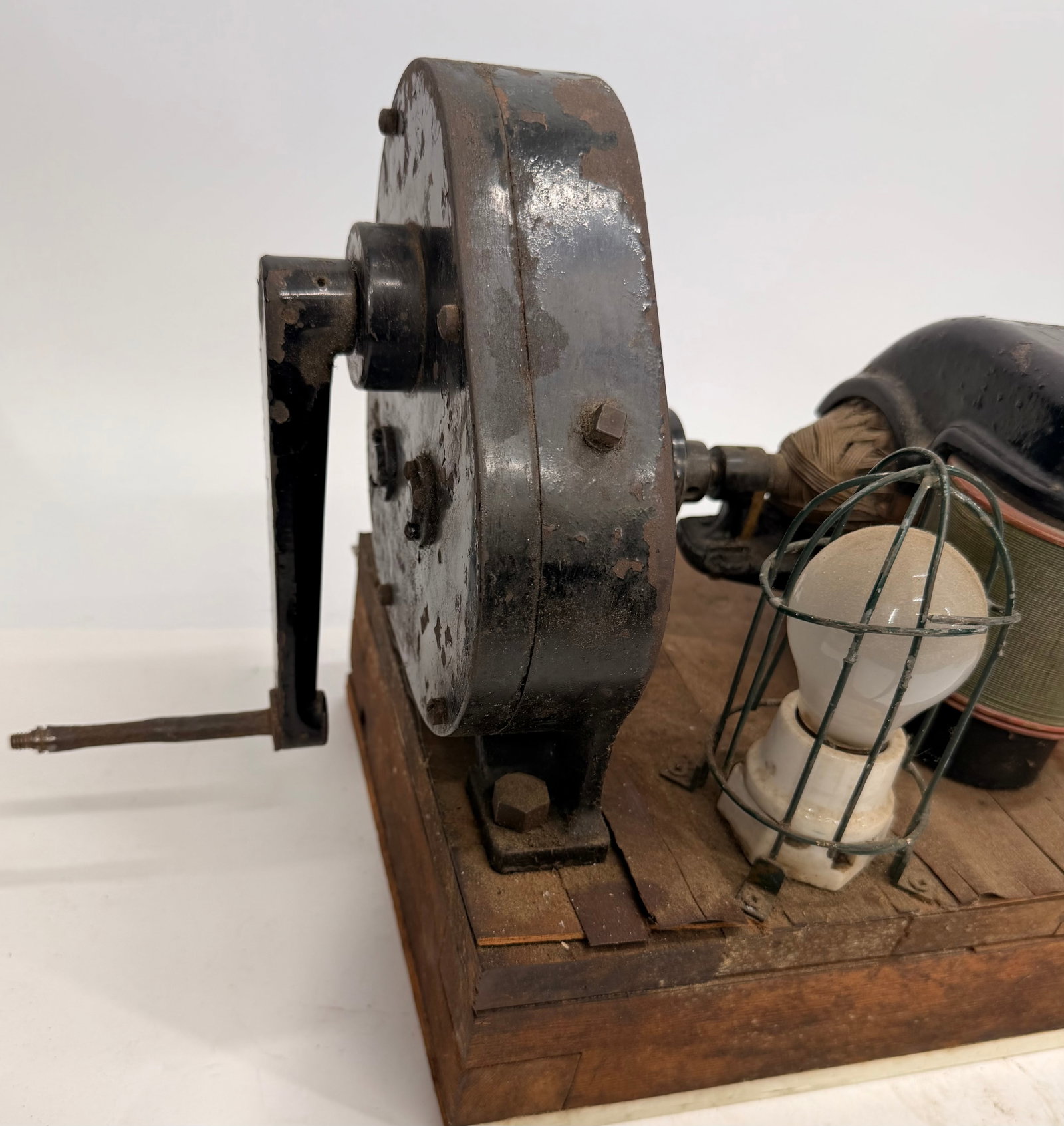 Antique Hand Crank DC Dynamo Teaching Machine - 4