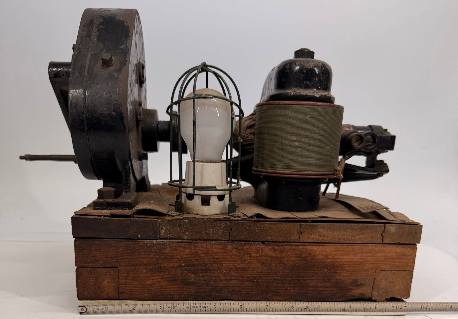 Antique Hand Crank DC Dynamo Teaching Machine - 7