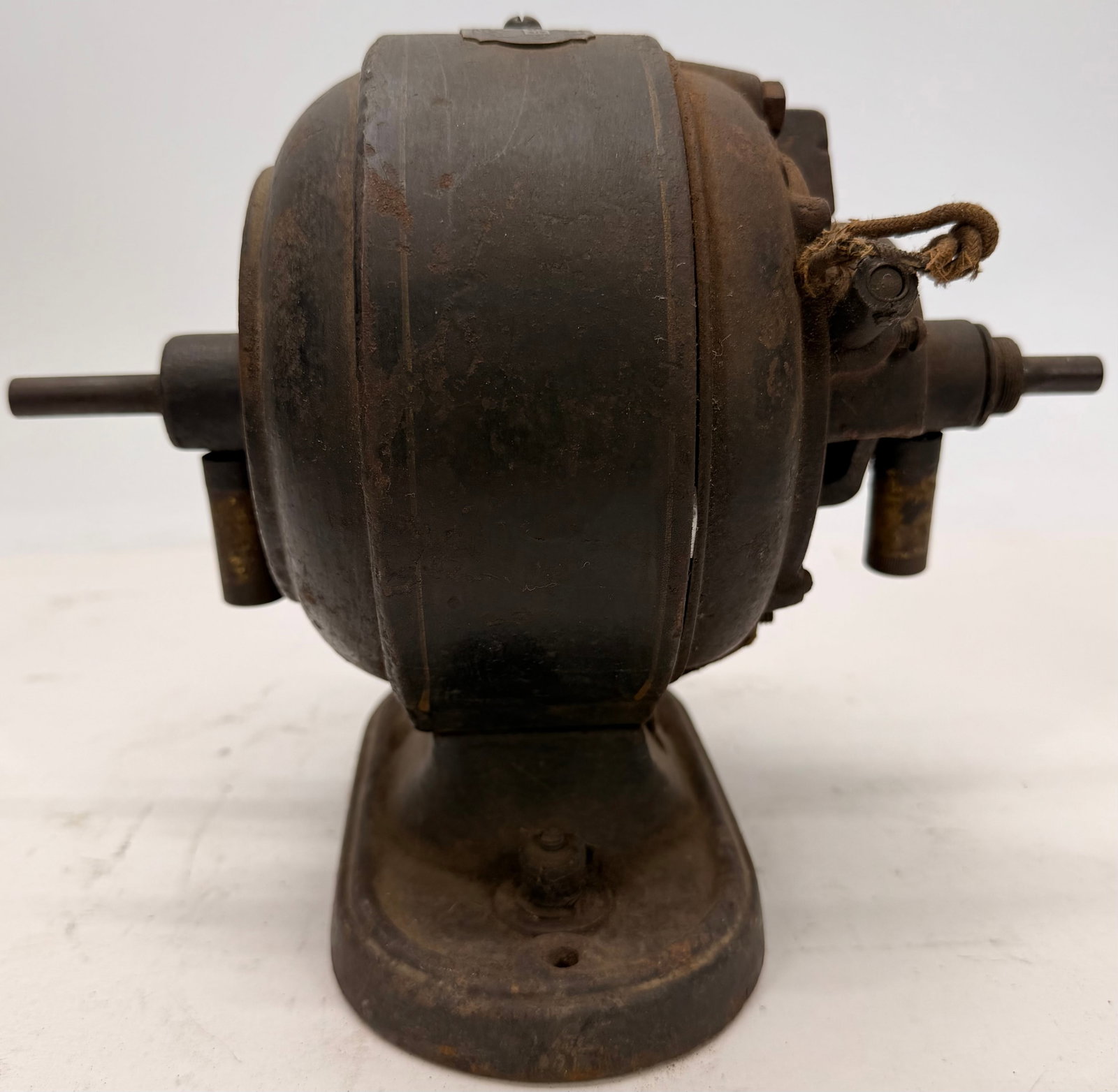 Antique Fidelity Electric Dual Shaft Motor (1 of 7)